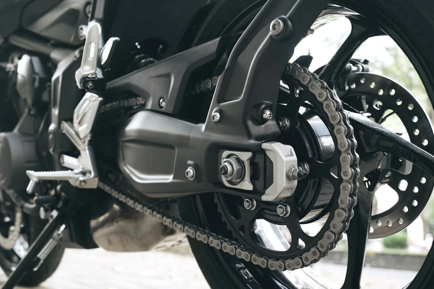 Triumph Trident 660 có giá bán chính hãng 270 triệu tại Việt Nam
