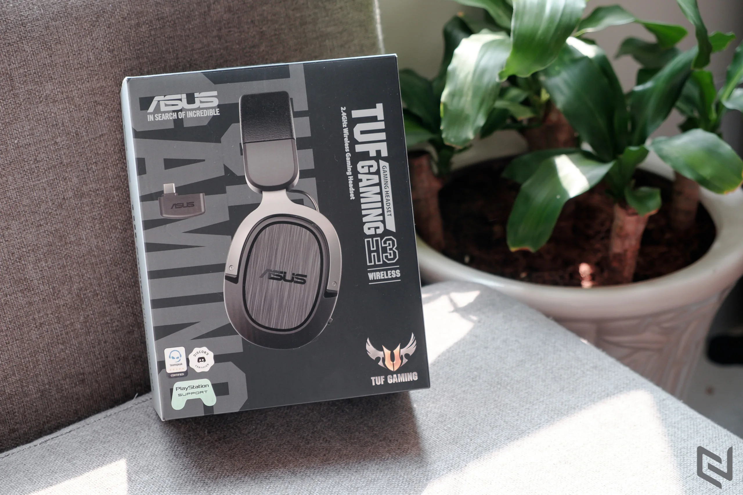 Trên tay tai nghe chơi game không dây ASUS TUF H3 Wireless: Bản nâng cấp không dây hoàn thiện
