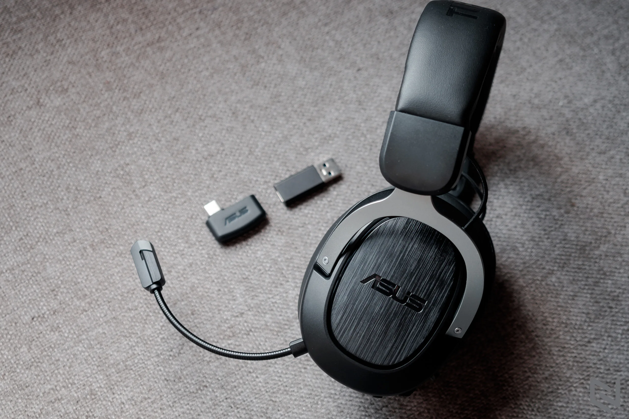 Trên tay tai nghe chơi game không dây ASUS TUF H3 Wireless: Bản nâng cấp không dây hoàn thiện