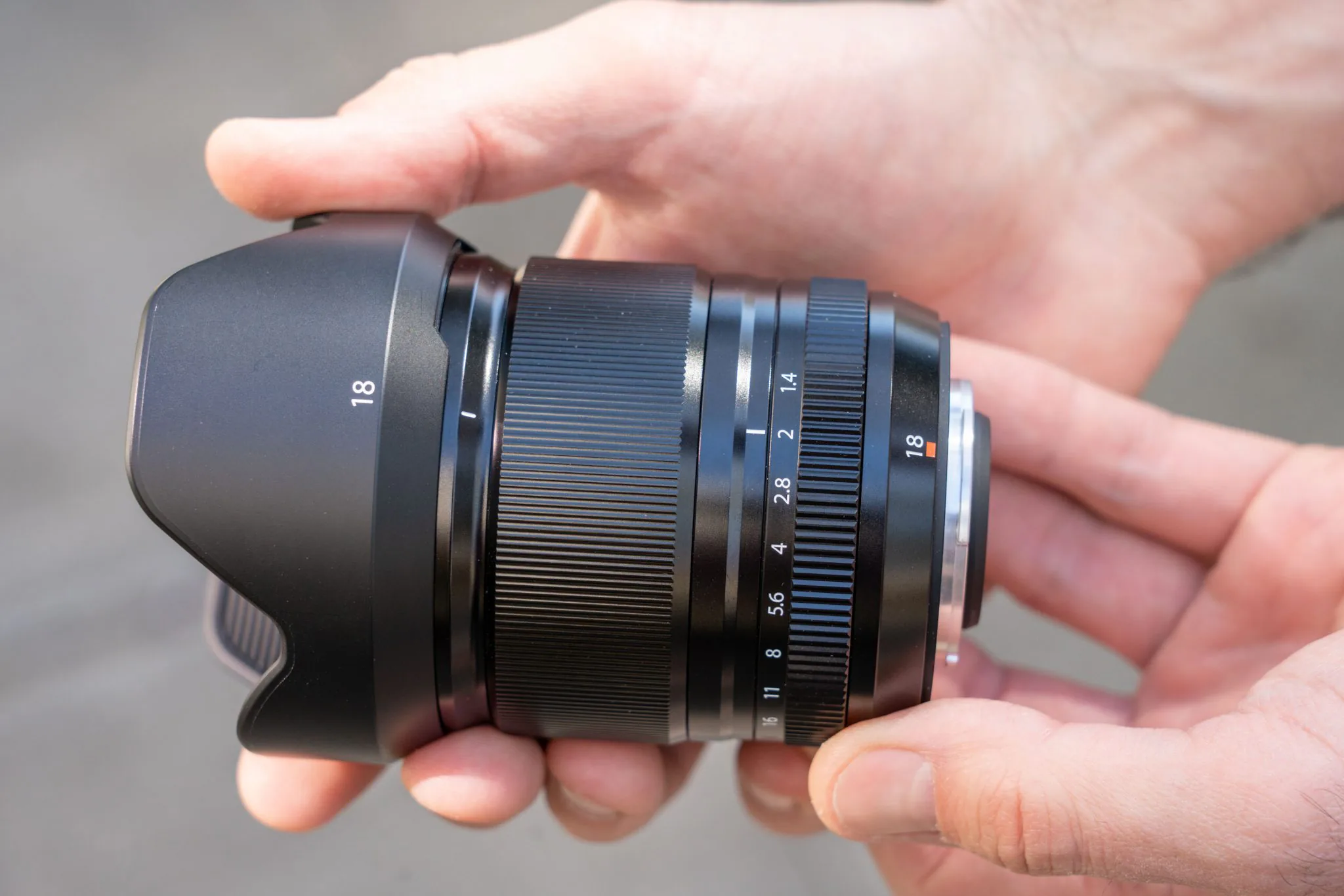 Ống kính XF 18mm F1.4 R LM WR ra mắt với giá bán dự kiến khoảng 21.990.000đ