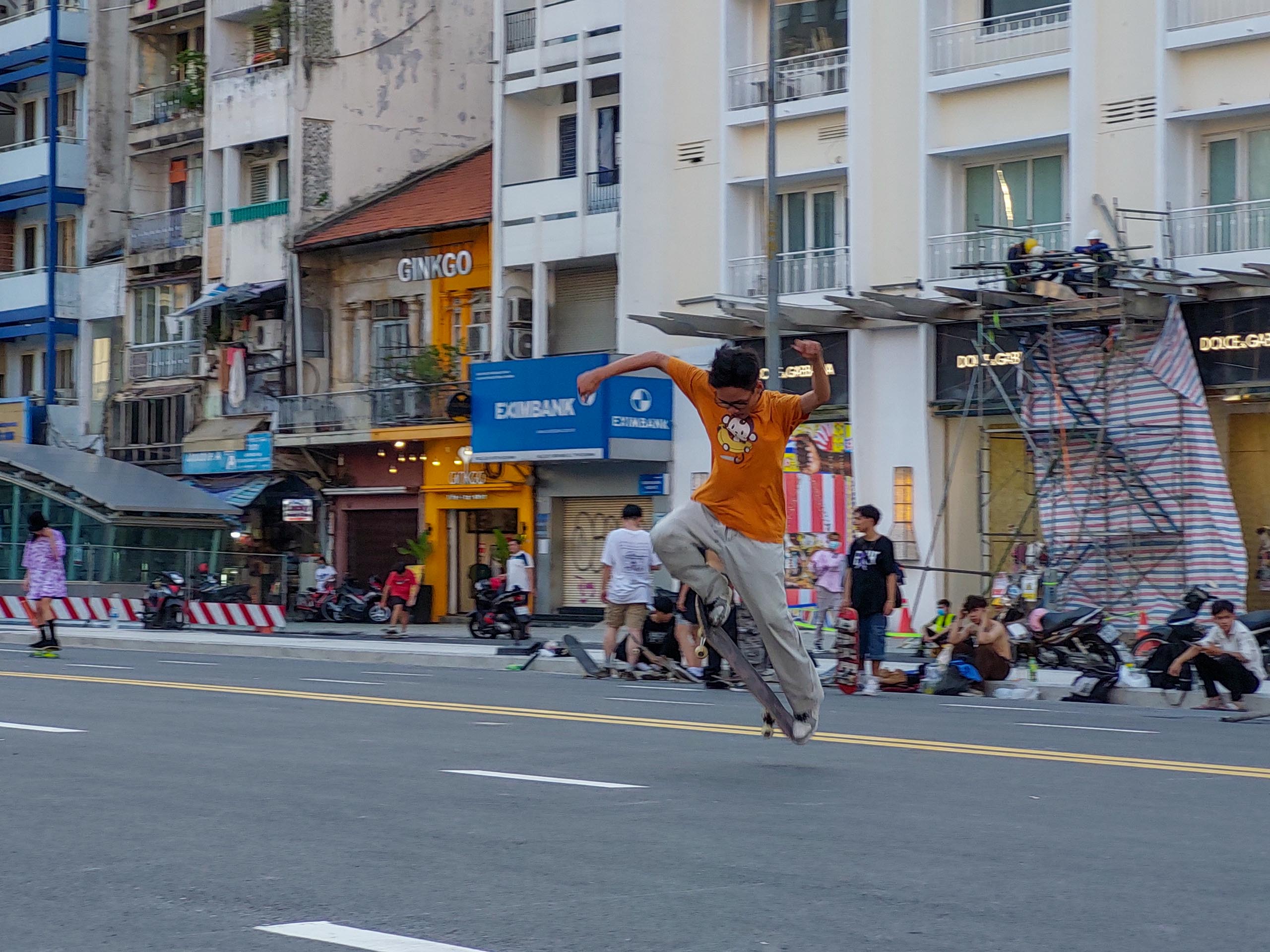 Khám phá thú vui mới của giới trẻ Sài Gòn: Chơi gì và check in sống ảo ở đâu