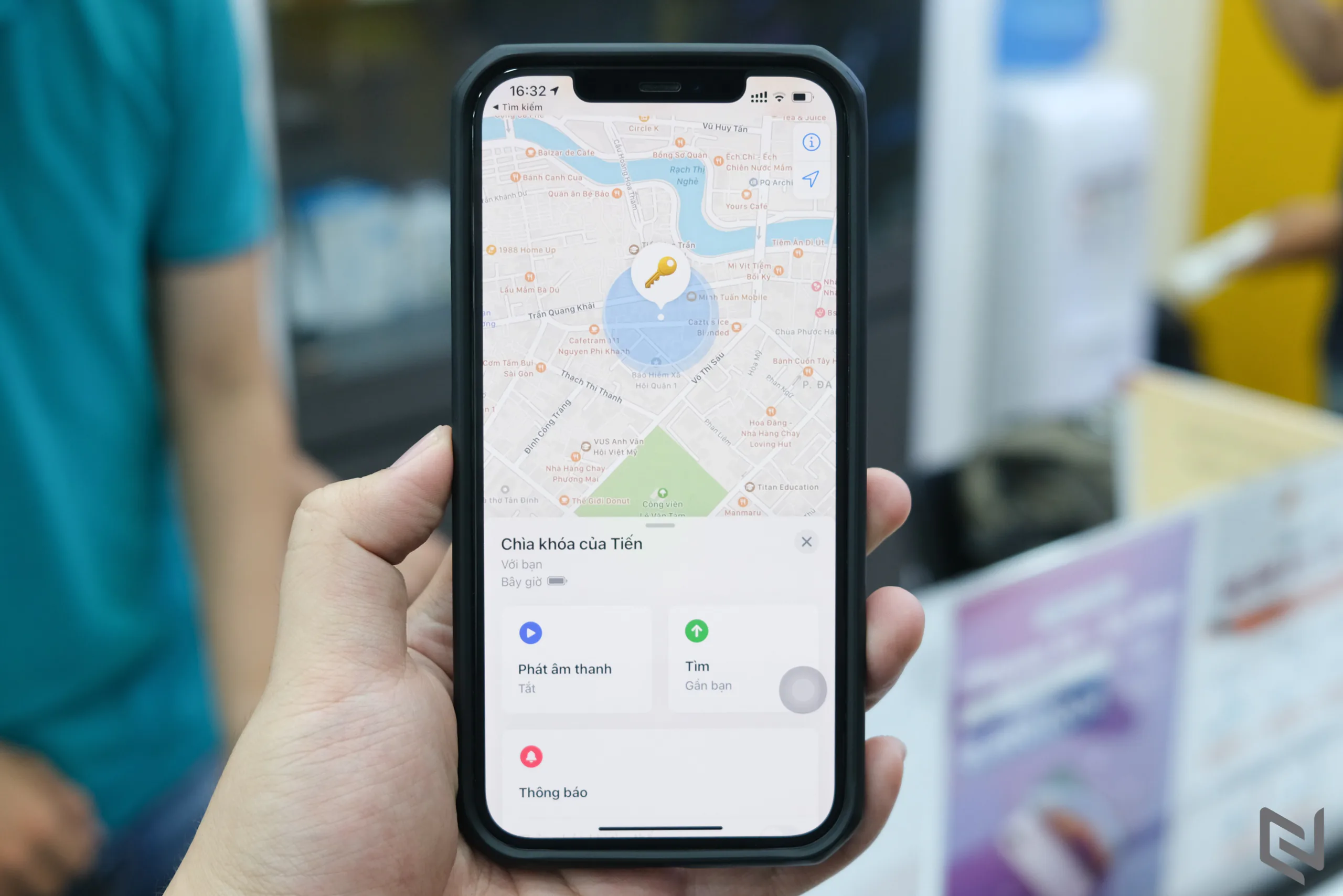 Trên tay phụ kiện Apple AirTag đầu tiên Việt Nam: Giá 990 ngàn đồng và định vị mọi thứ