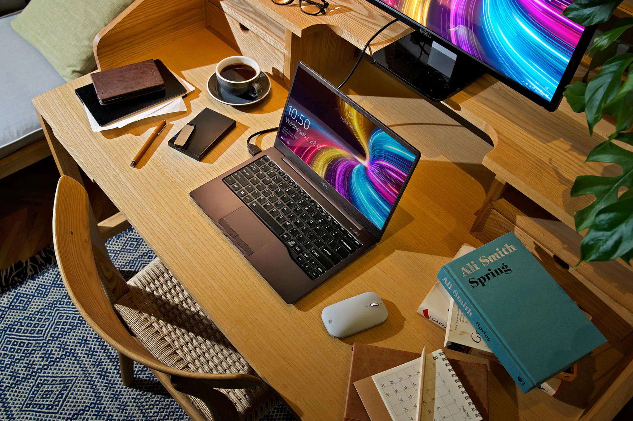 Ra mắt laptop Fujitsu CH siêu nhẹ hiệu năng cao, mang đến trải nghiệm di động hoàn hảo