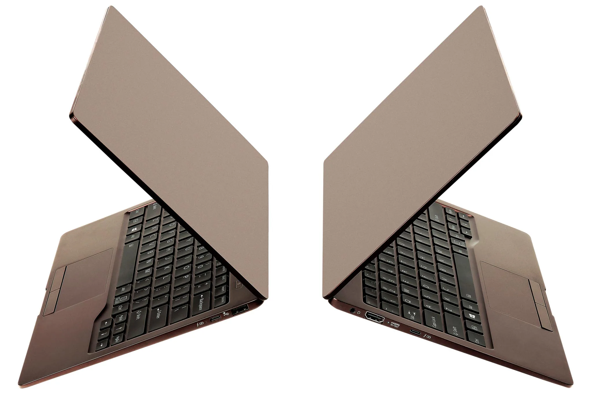Ra mắt laptop Fujitsu CH siêu nhẹ hiệu năng cao, mang đến trải nghiệm di động hoàn hảo