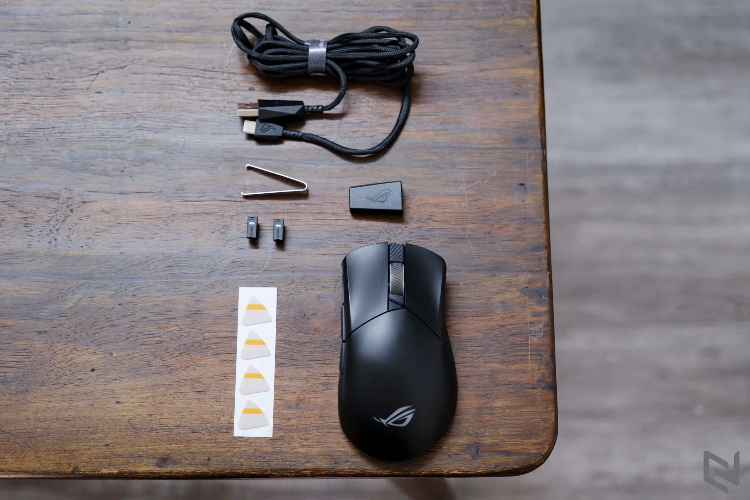 Trên tay chuột gaming ASUS ROG Gladius III Wireless: Diện mạo mới, nhẹ hơn, pin lâu hơn