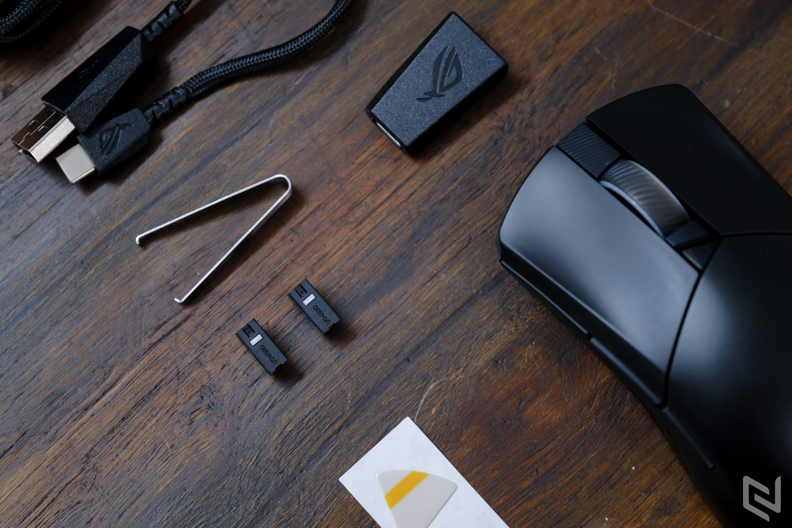 Trên tay chuột gaming ASUS ROG Gladius III Wireless: Diện mạo mới, nhẹ hơn, pin lâu hơn