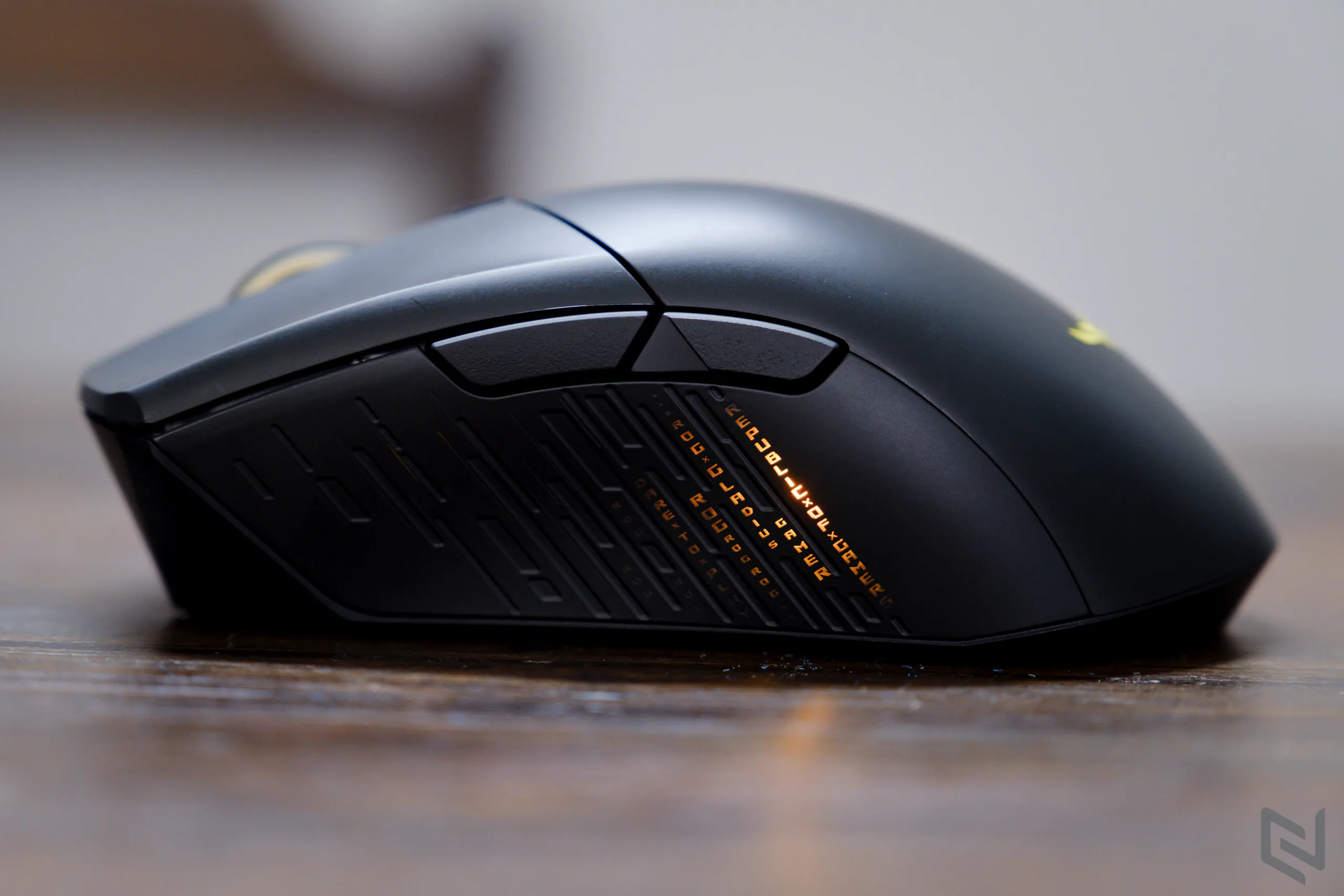 Trên tay chuột gaming ASUS ROG Gladius III Wireless: Diện mạo mới, nhẹ hơn, pin lâu hơn