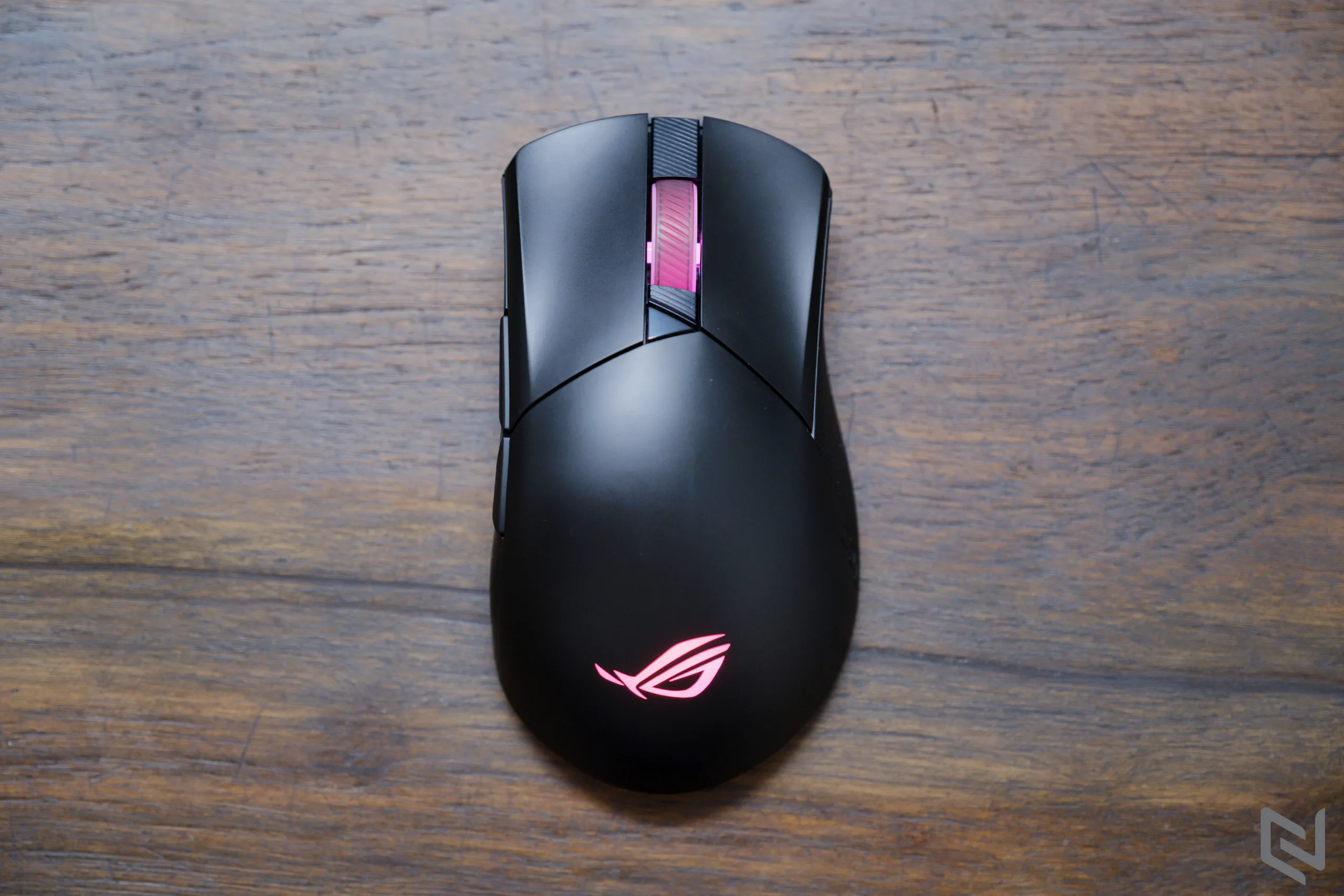 Trên tay chuột gaming ASUS ROG Gladius III Wireless: Diện mạo mới, nhẹ hơn, pin lâu hơn