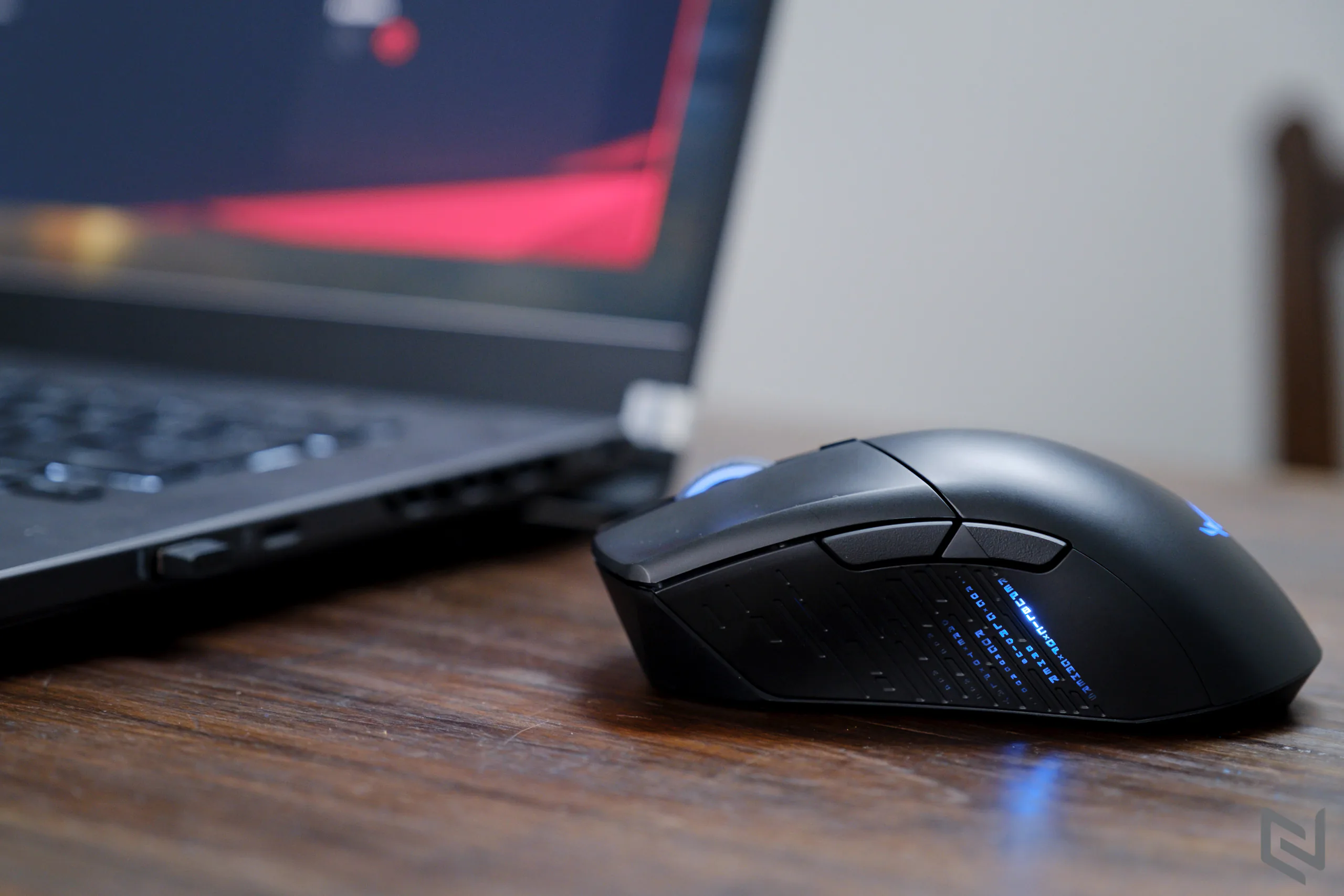 Trên tay chuột gaming ASUS ROG Gladius III Wireless: Diện mạo mới, nhẹ hơn, pin lâu hơn