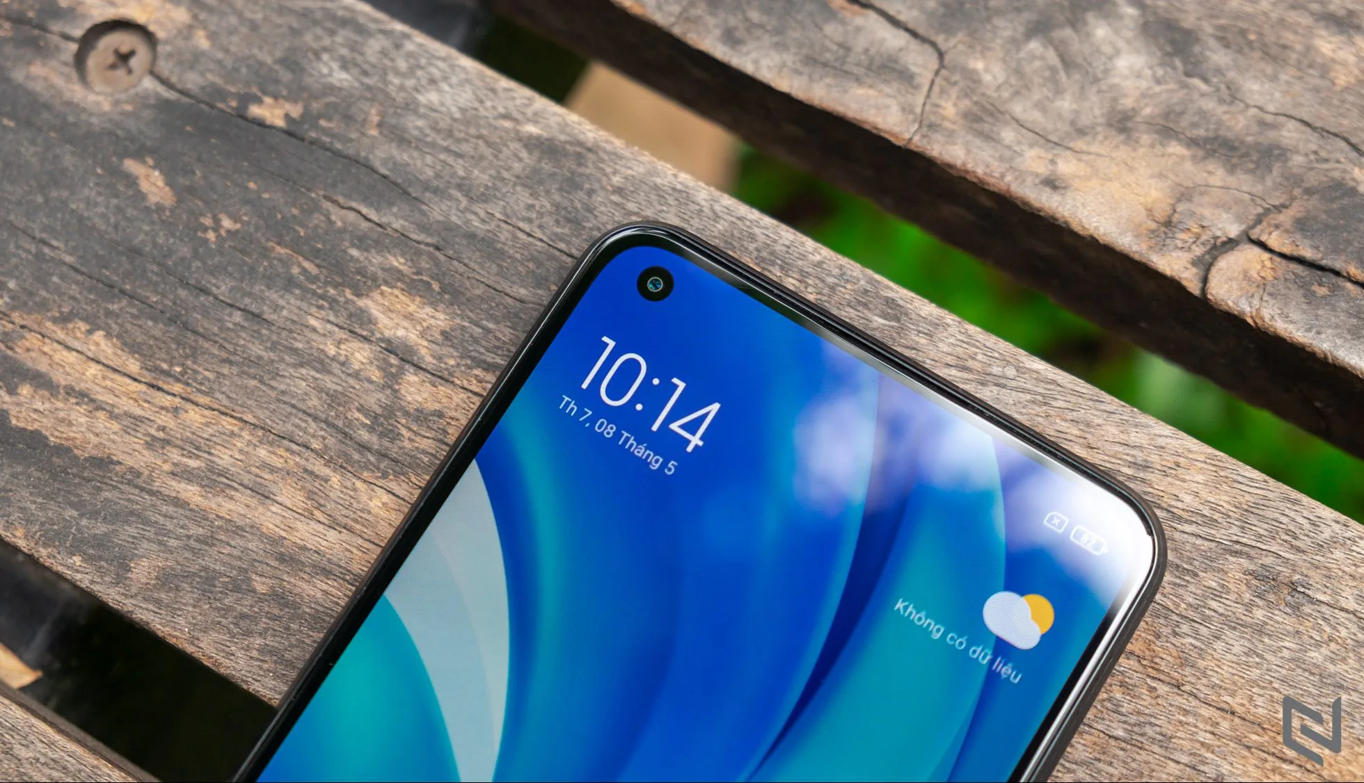 Trên tay Xiaomi Mi 11 Lite: Mỏng nhẹ nhưng rất mạnh mẽ, đối thủ đáng gờm trong phân khúc