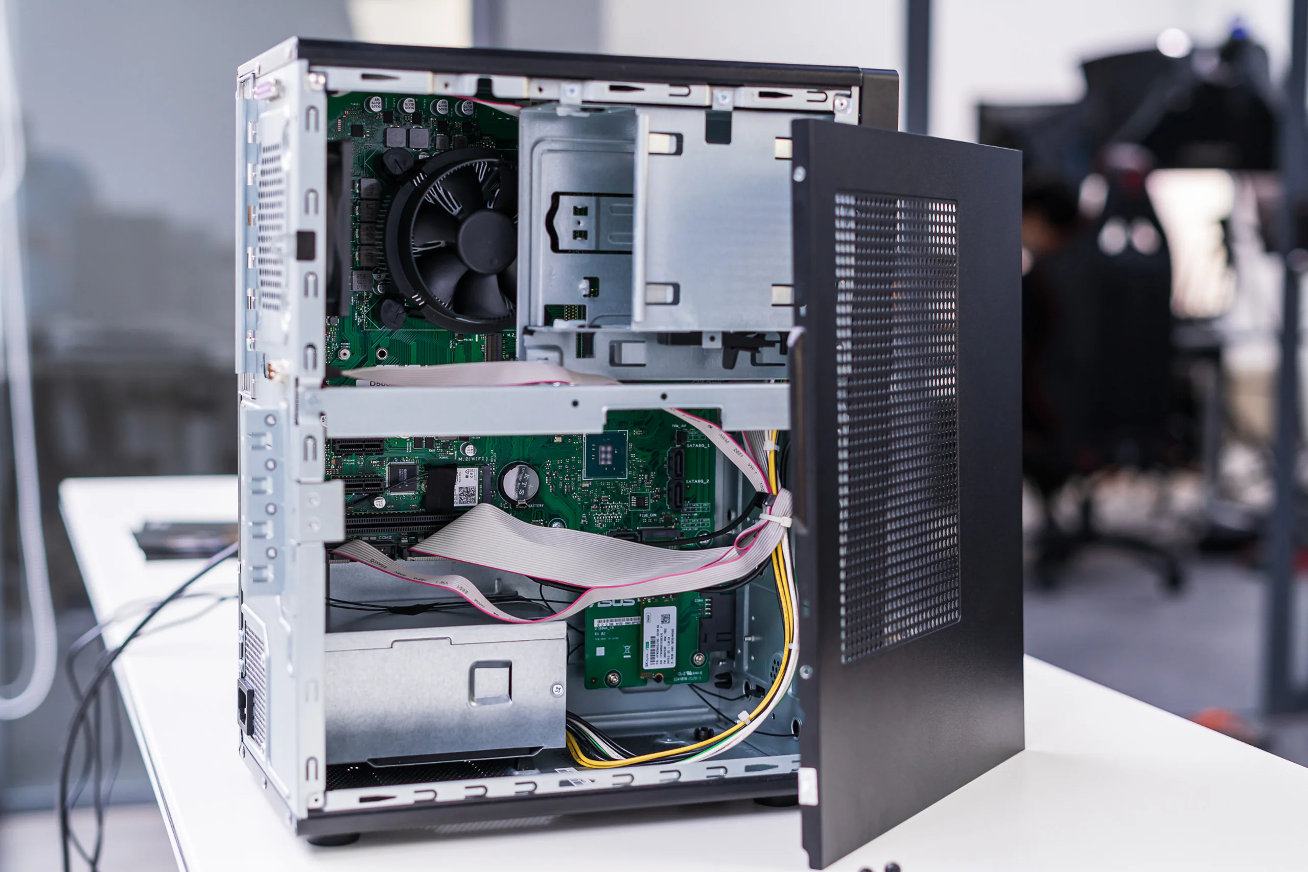 Bài toán "hiệu suất-linh hoạt-tiết kiệm" cho doanh nghiệp cùng máy bộ ASUS ExpertCenter