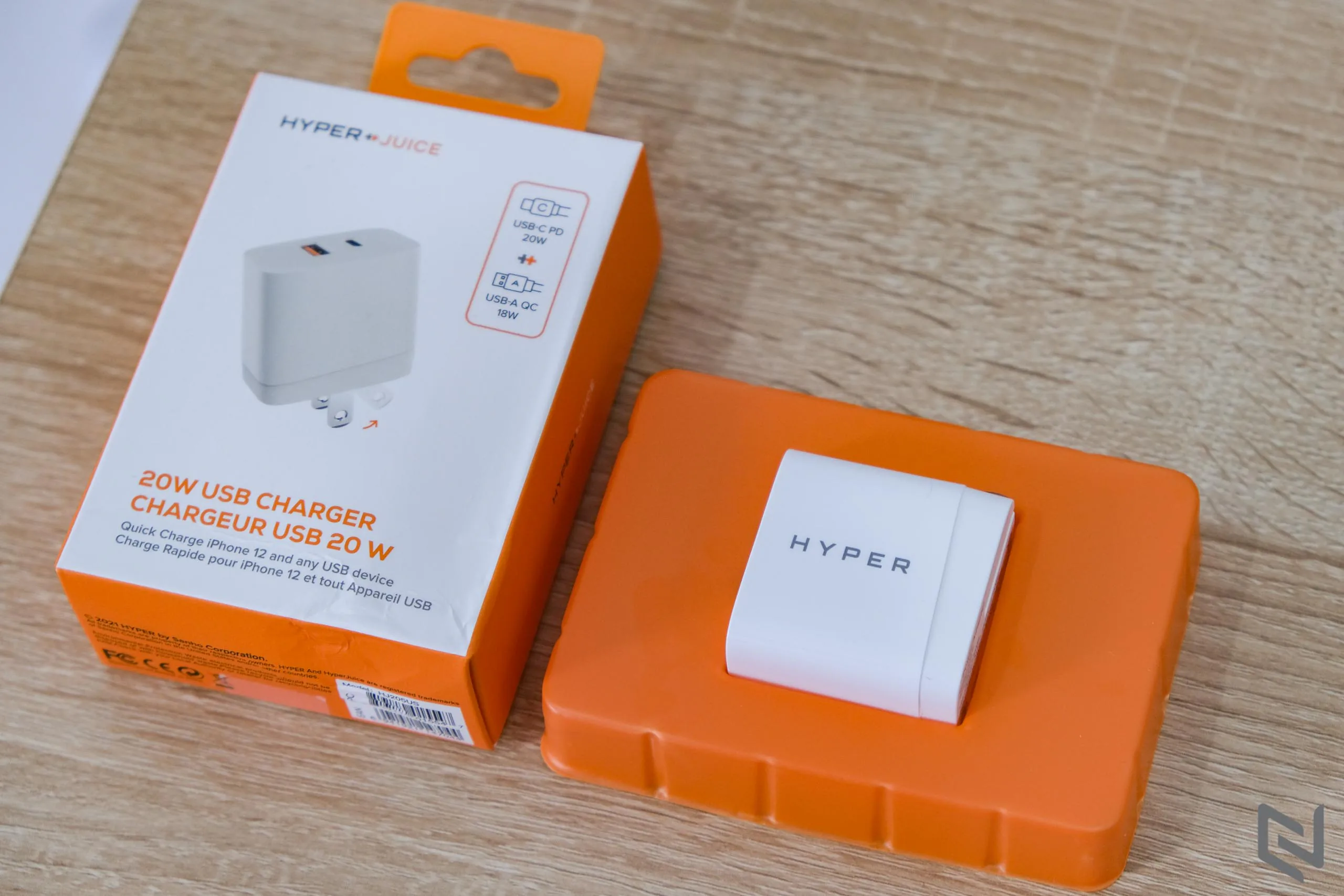 Trên tay Sạc 2 cổng HyperJuice 20w Charger Small Size: Đã nhỏ nay còn nhỏ hơn