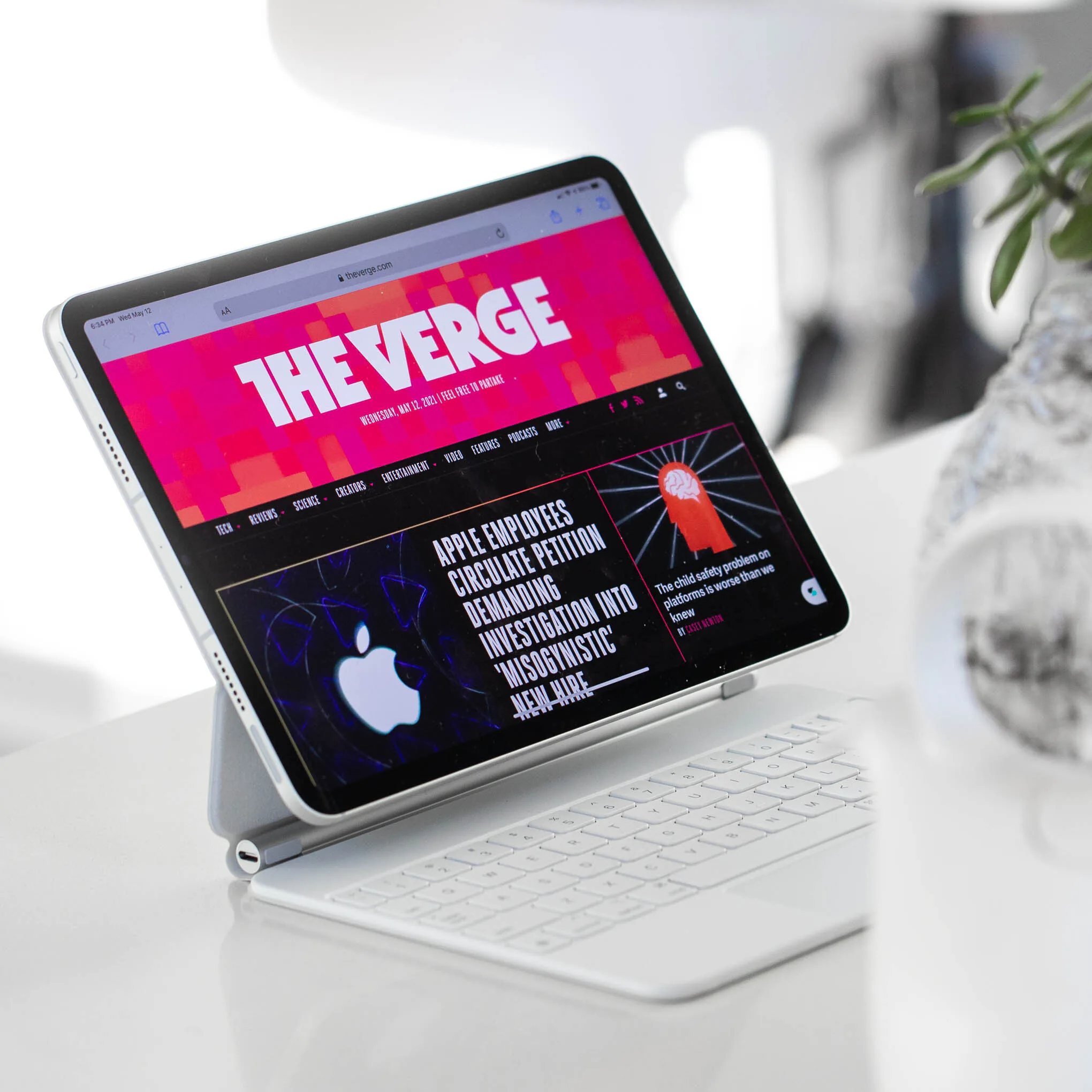 Đánh giá iPad Pro (2021) 11-inch và 12.9-inch chạy chip M1: Màn hình đẹp đáng mơ ước