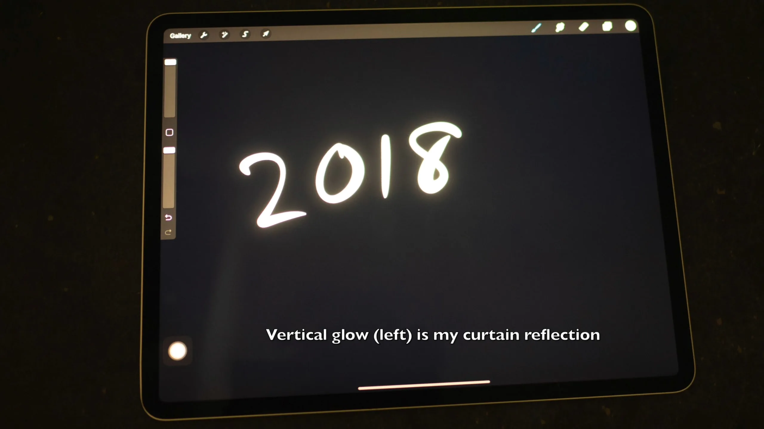 So sánh chất lượng màn hình iPad Pro M1 12.9-inch với đời trước, màn hình Mini LED đẹp cỡ nào?