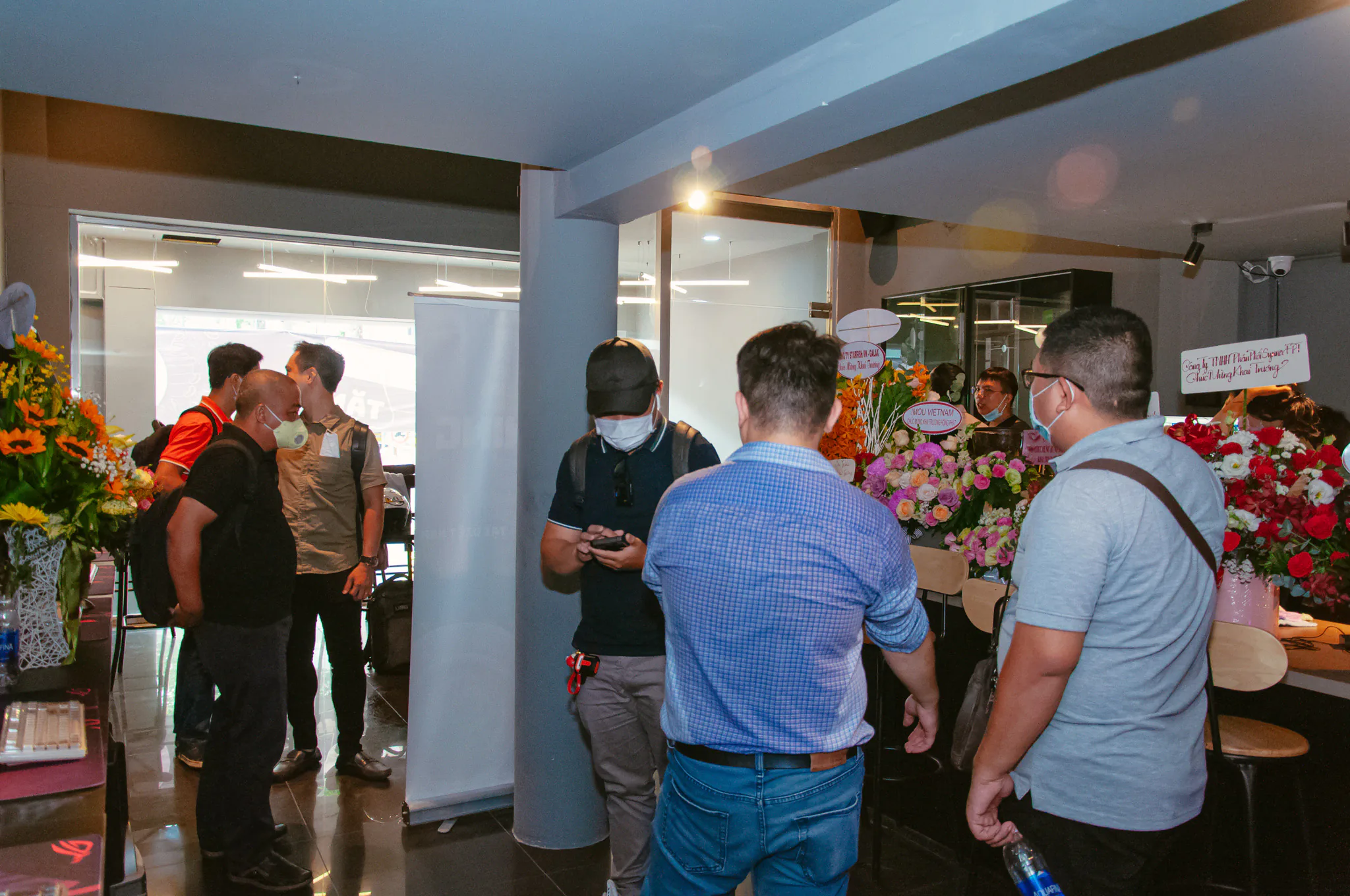Lễ khai trương máy tính Hưng Danh và Fluent Coffee: Mô hình Coffee Tech kết hợp giữa công nghệ và cà phê sạch