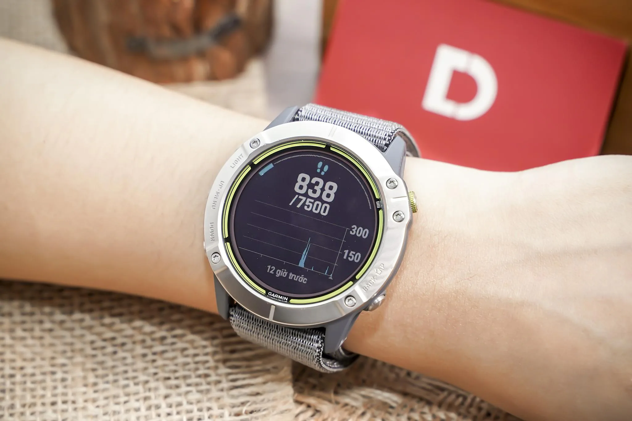 Nhạc sĩ Huy Tuấn chọn mua đồng hồ Garmin dành cho dân chơi Golf tại Di Động Việt
