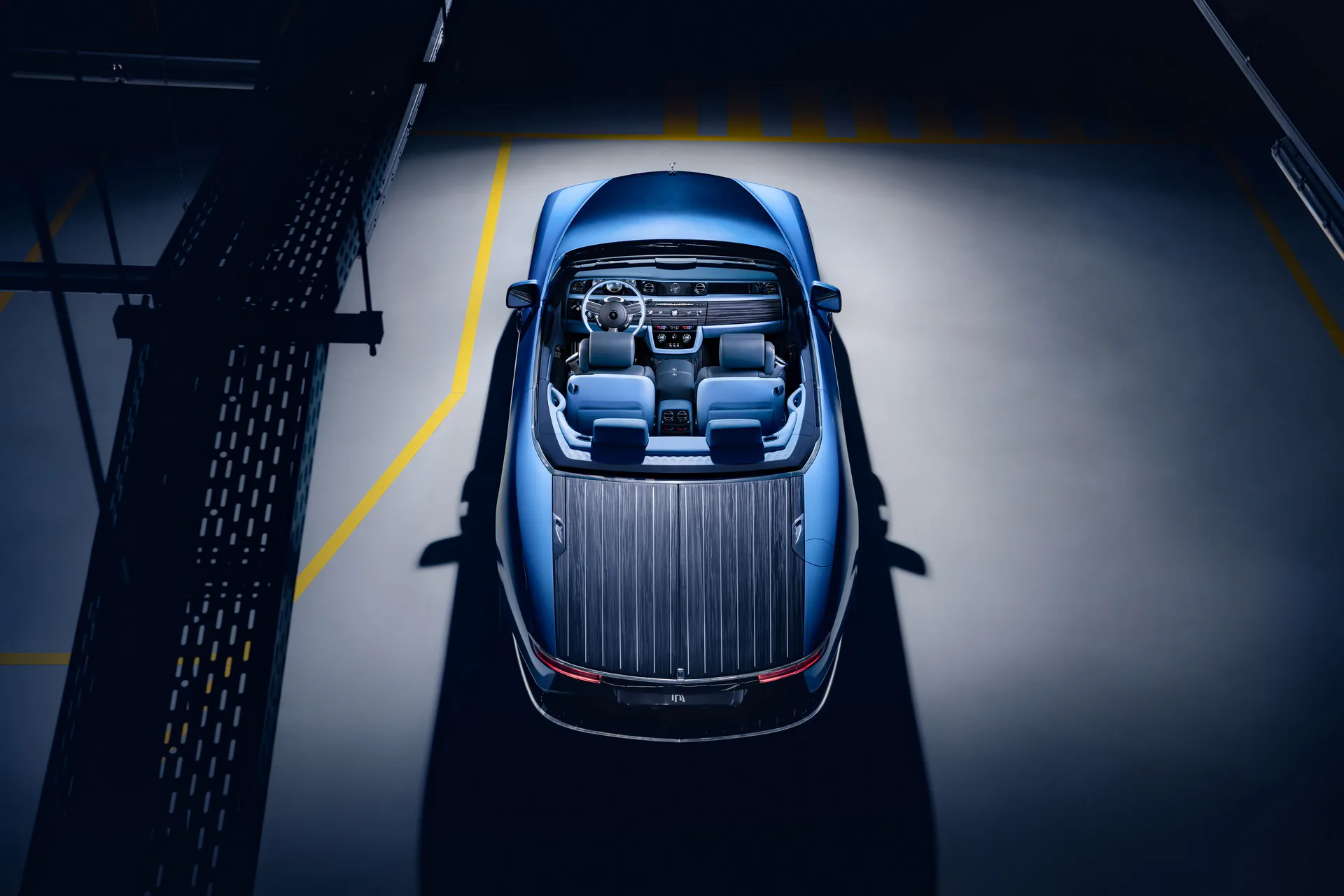 Rolls-Royce ra mắt xe siêu sang Boat Tail chỉ có ba chiếc, giá khủng 28 triệu USD