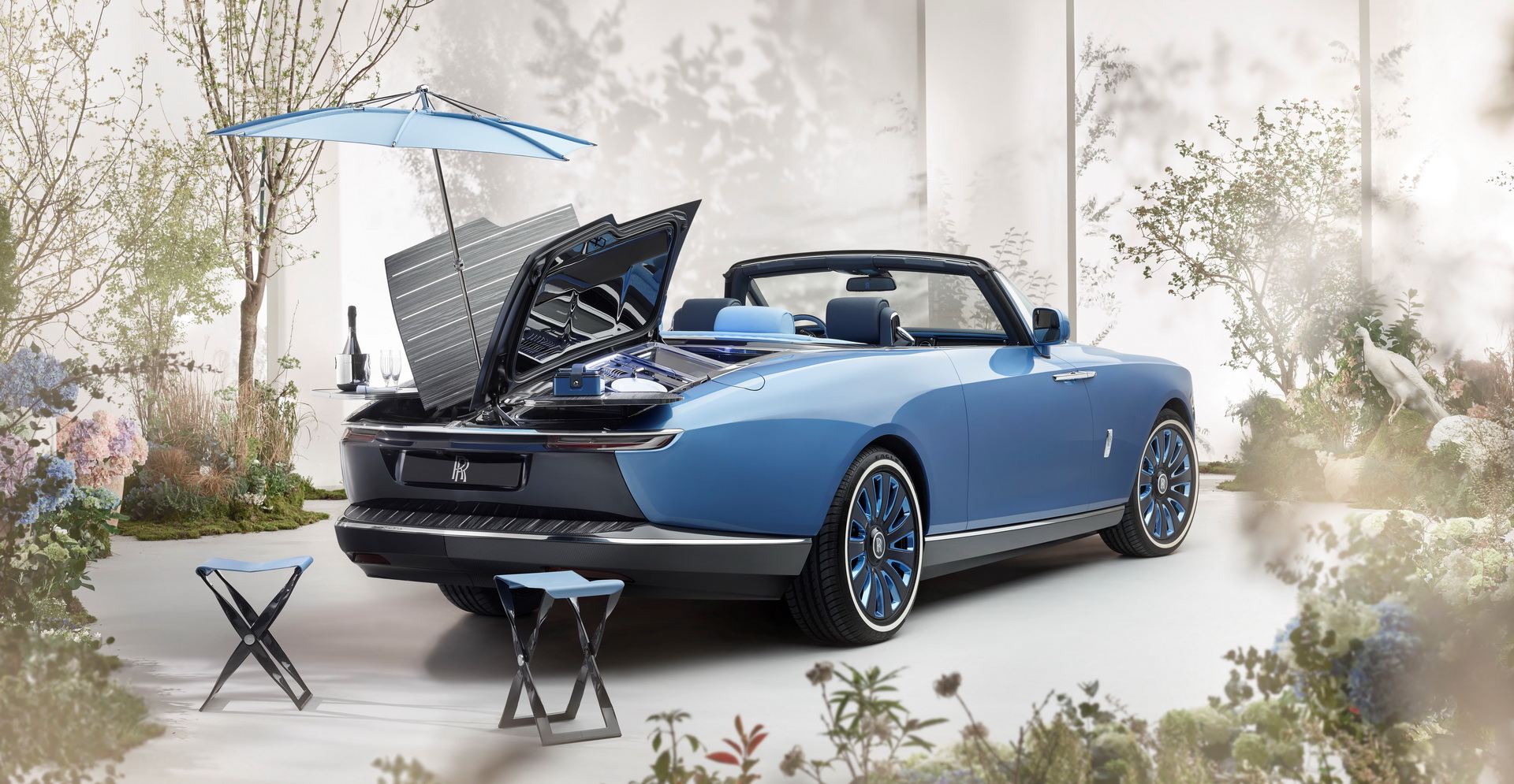 Rolls-Royce ra mắt xe siêu sang Boat Tail chỉ có ba chiếc, giá khủng 28 triệu USD