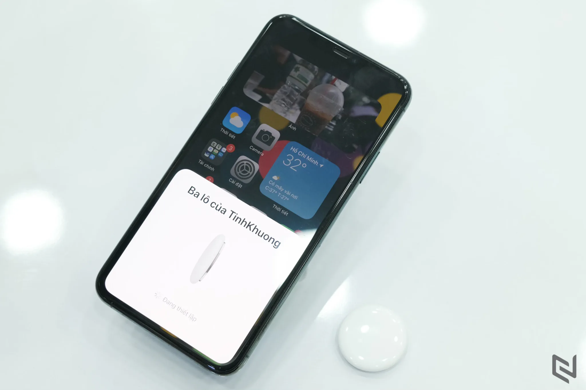 Trên tay phụ kiện Apple AirTag đầu tiên Việt Nam: Giá 990 ngàn đồng và định vị mọi thứ