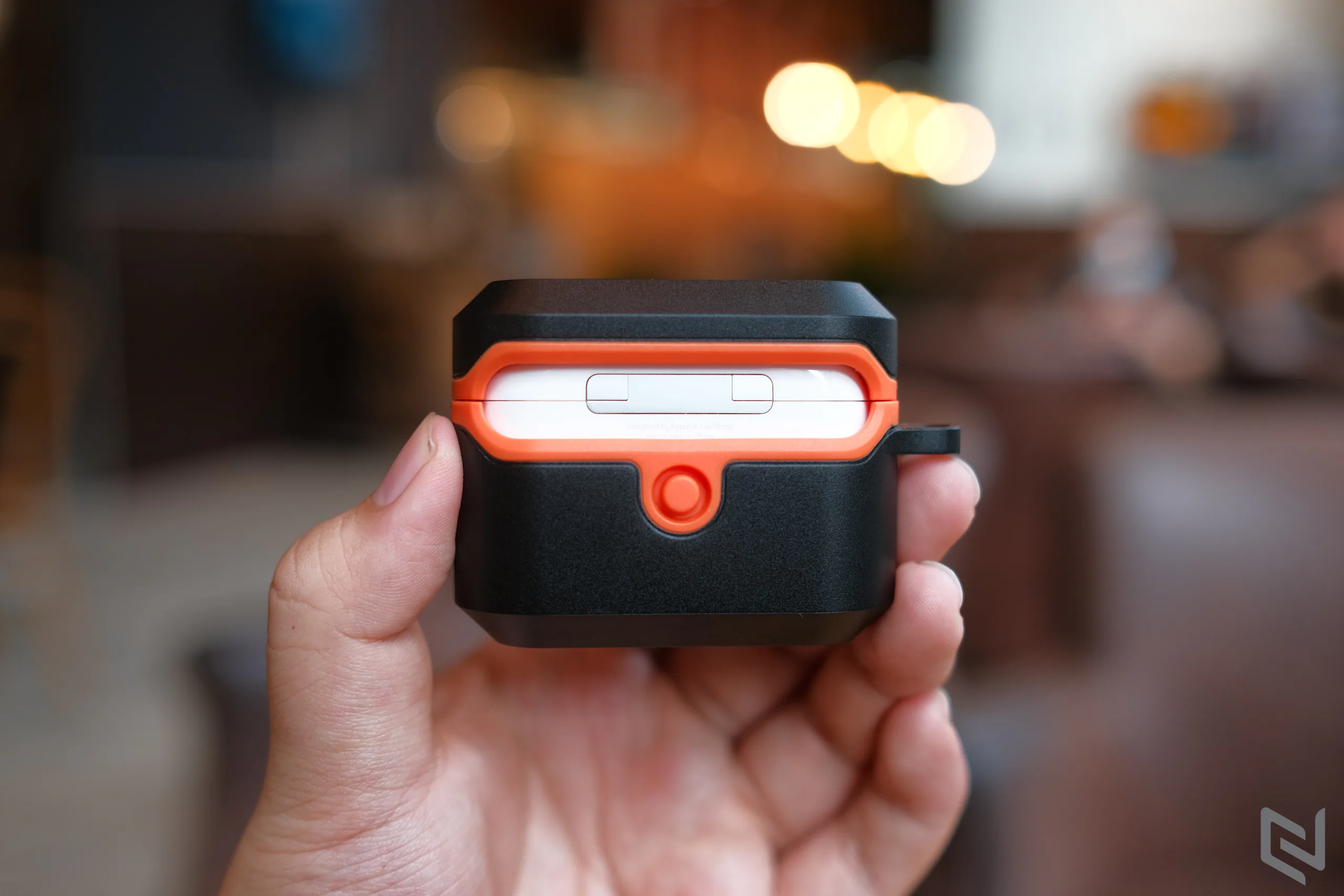 Trên tay UAG Hard Case V2, ốp lưng cho AirPods Pro tốt nhất
