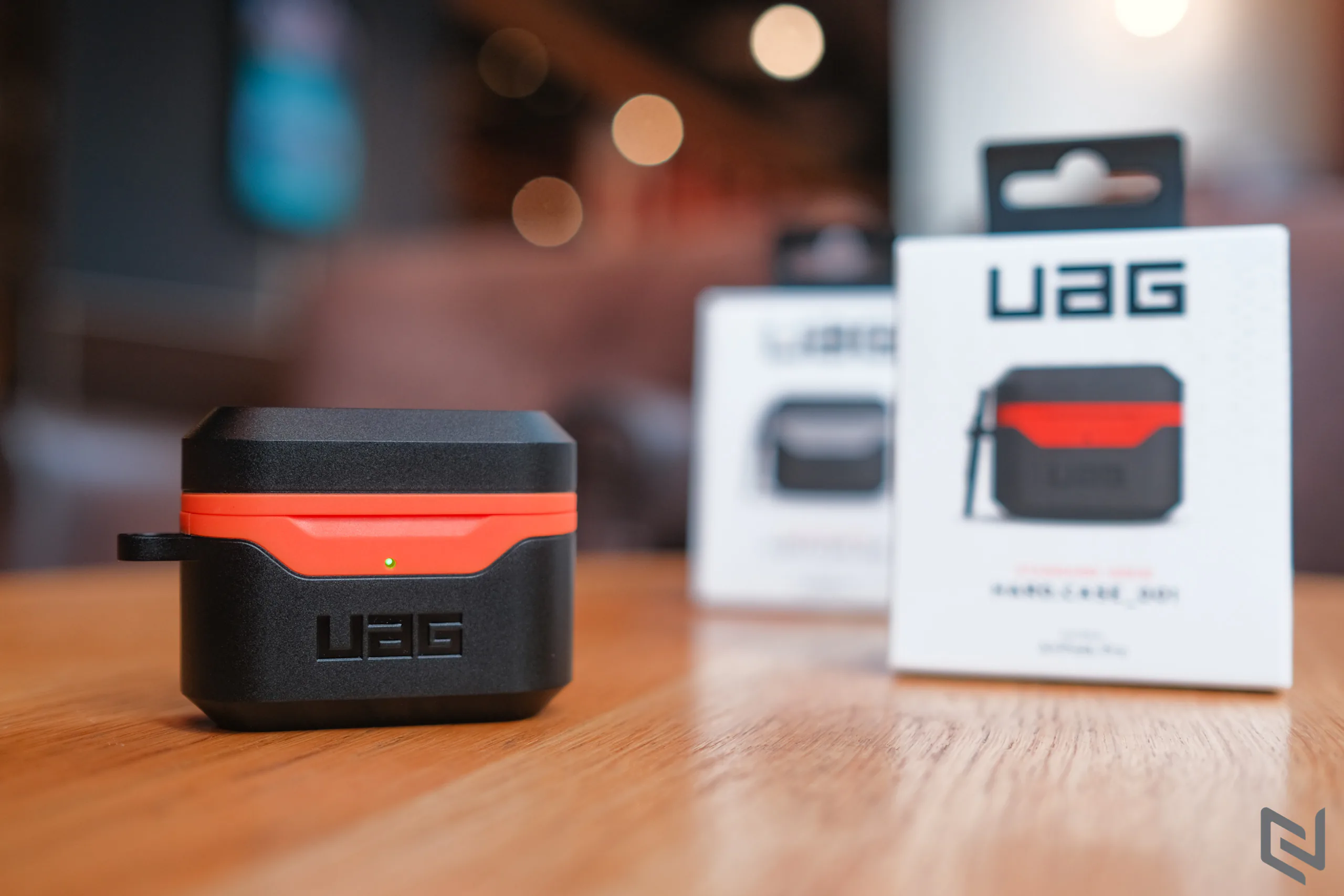 Trên tay UAG Hard Case V2, ốp lưng cho AirPods Pro tốt nhất