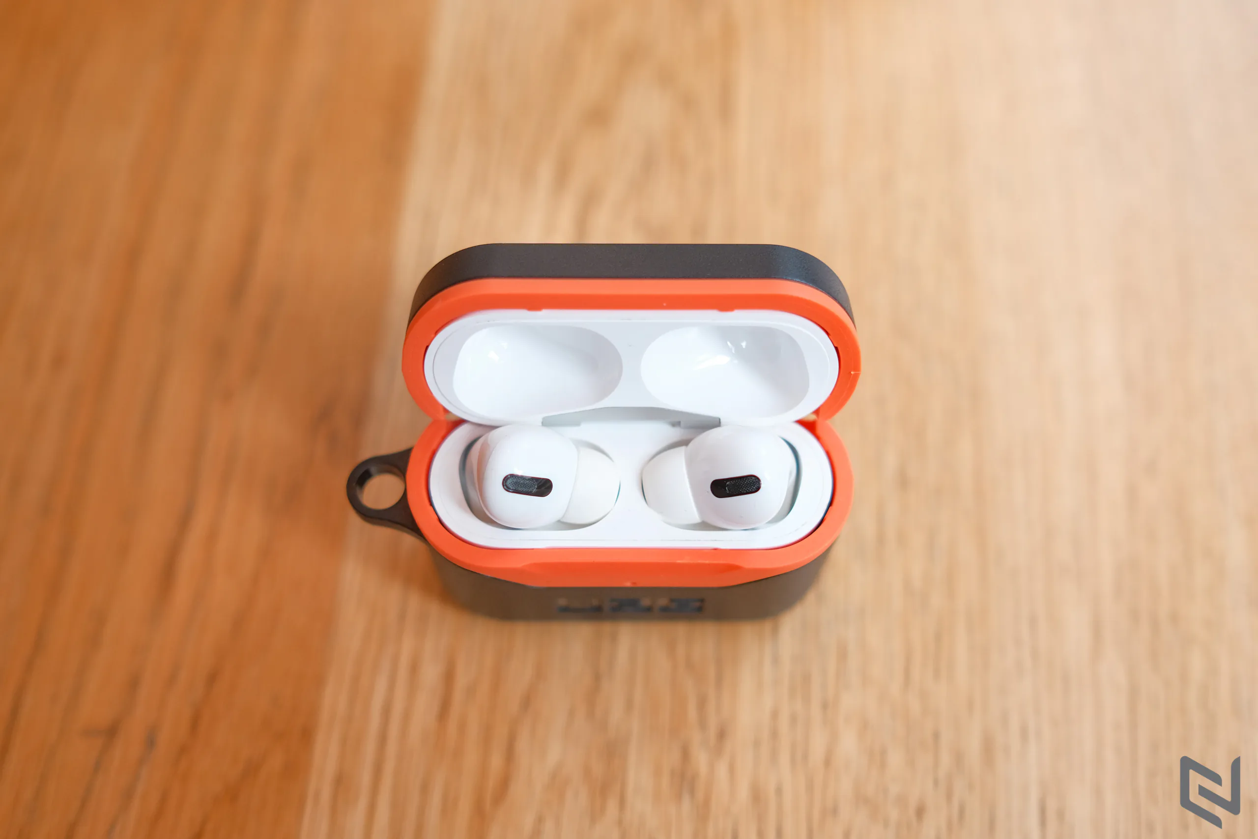 Trên tay UAG Hard Case V2, ốp lưng cho AirPods Pro tốt nhất