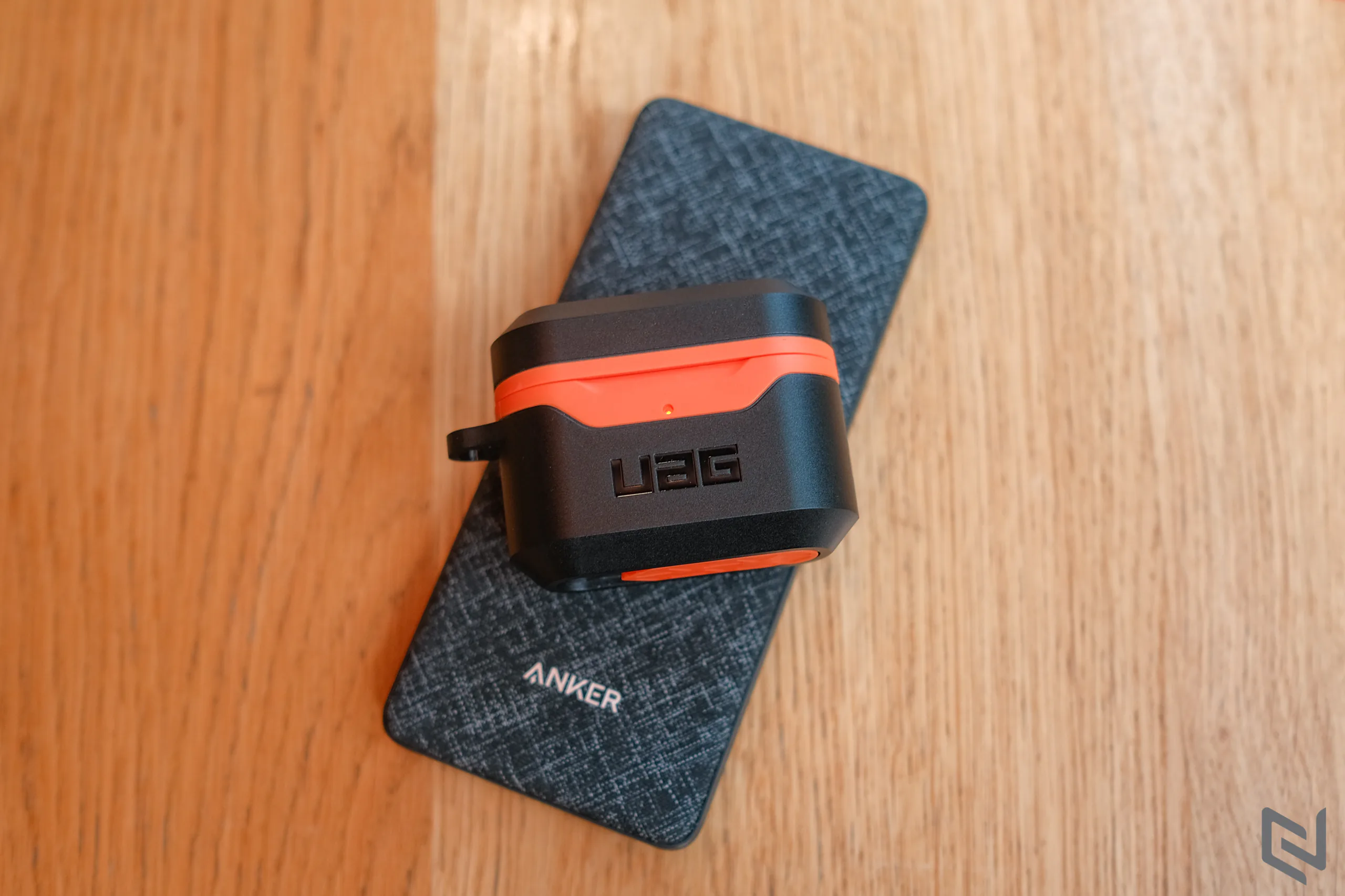 Trên tay UAG Hard Case V2, ốp lưng cho AirPods Pro tốt nhất