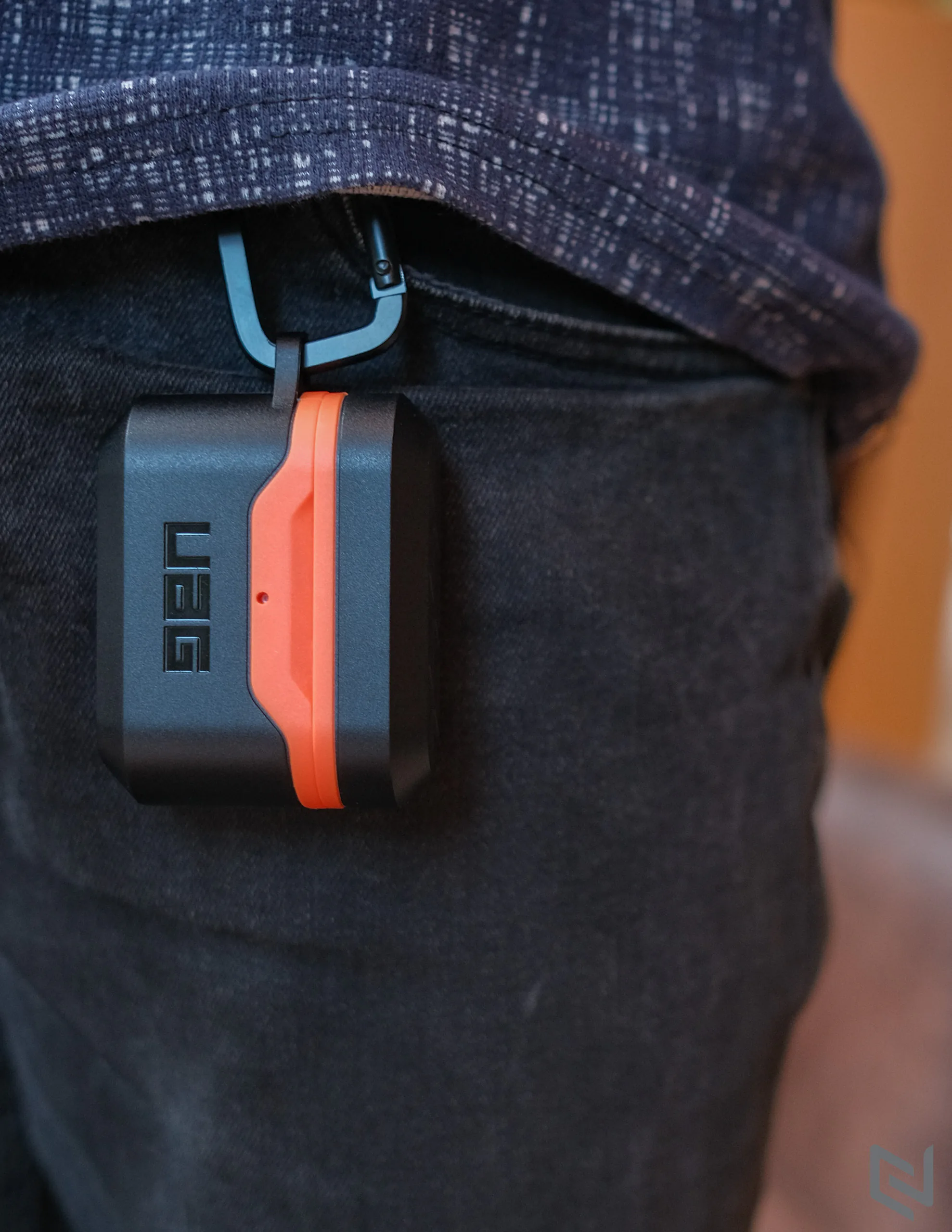 Trên tay UAG Hard Case V2, ốp lưng cho AirPods Pro tốt nhất