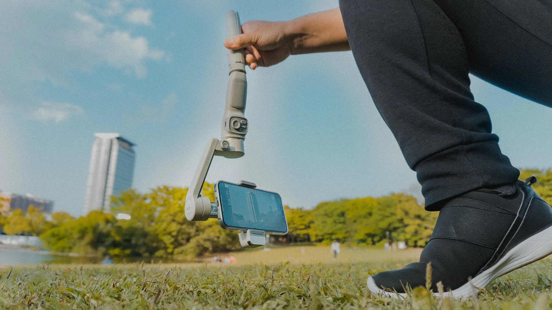 Zhiyun ra mắt gimbal 3 trục Smooth Q3 mới dành cho smartphone
