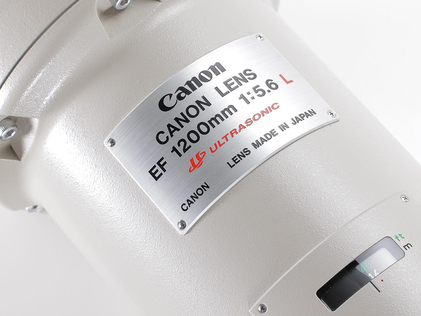 Ống kính Canon EF 1200mm F5.6 L USM, chiếc ống kính AF SLR dài nhất thế giới sắp được bán đấu giá