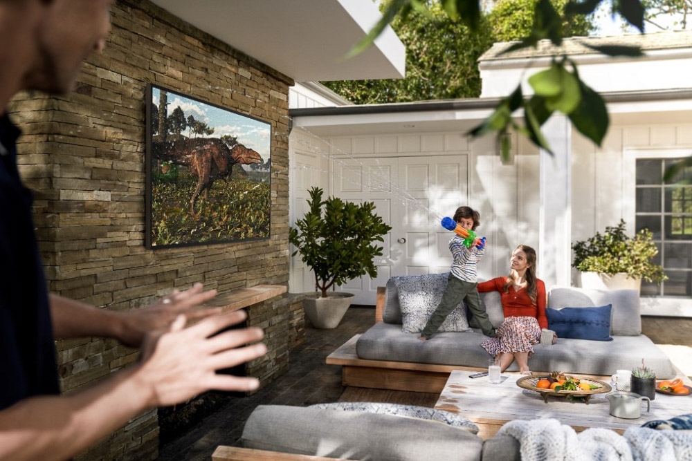 Samsung The Terrace là TV đầu tiên nhận chứng nhận Hiệu suất Hiển thị Ngoài trời của UL