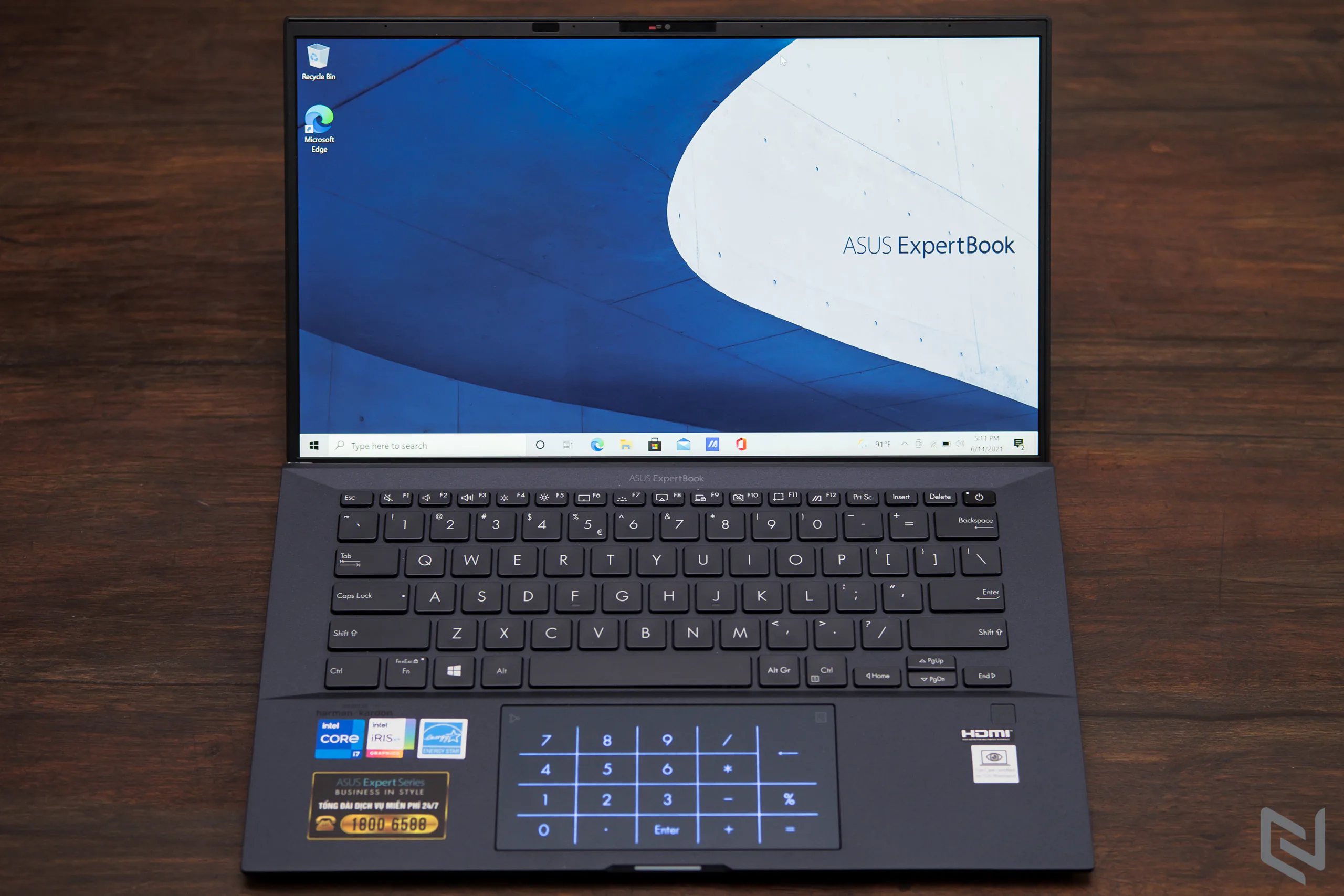 Trên tay laptop ASUS ExpertBook B9400, laptop mỏng nhẹ với hiệu suất ổn định cho người dùng doanh nhân và chuyên gia