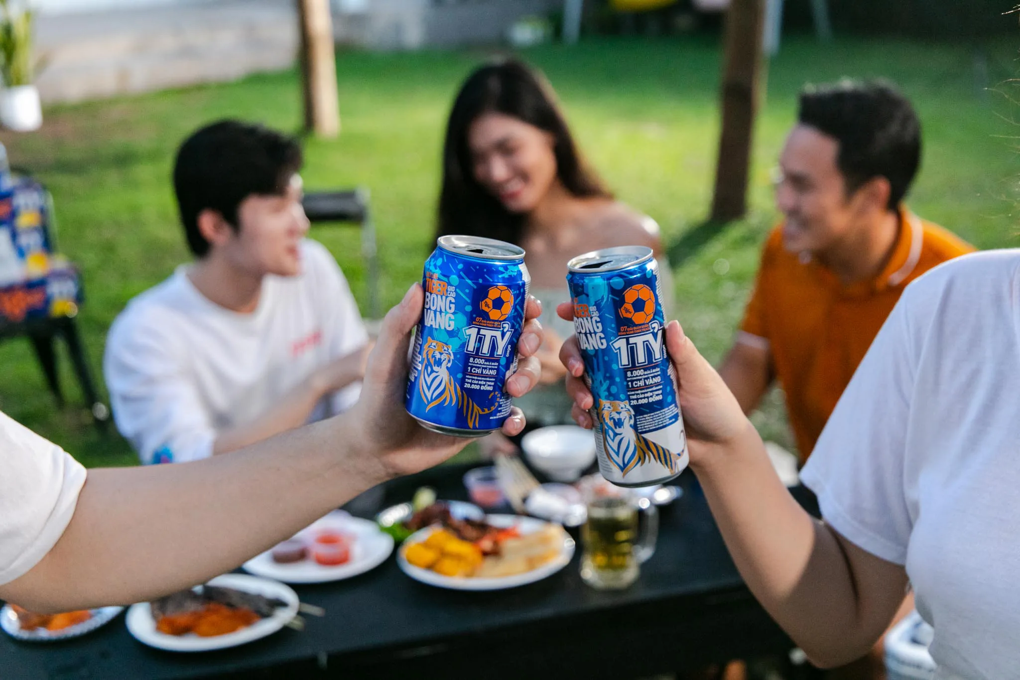 Tiger Beer mang đến cơ hội trúng thưởng 07 quả bóng vàng và 8,000 huy chương vàng cho người hâm mộ bóng đá Việt Nam