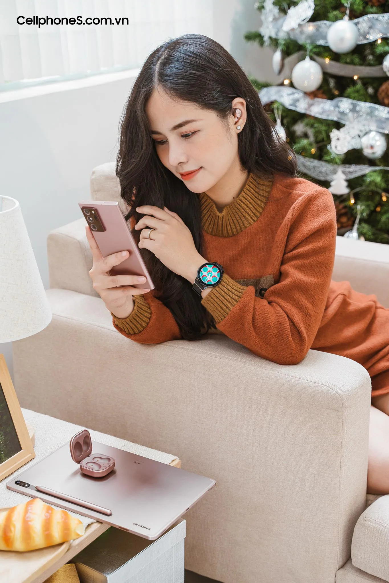 Trợ giá mùa dịch - Loạt điện thoại, tablet, phụ kiện smarthome giảm cả triệu