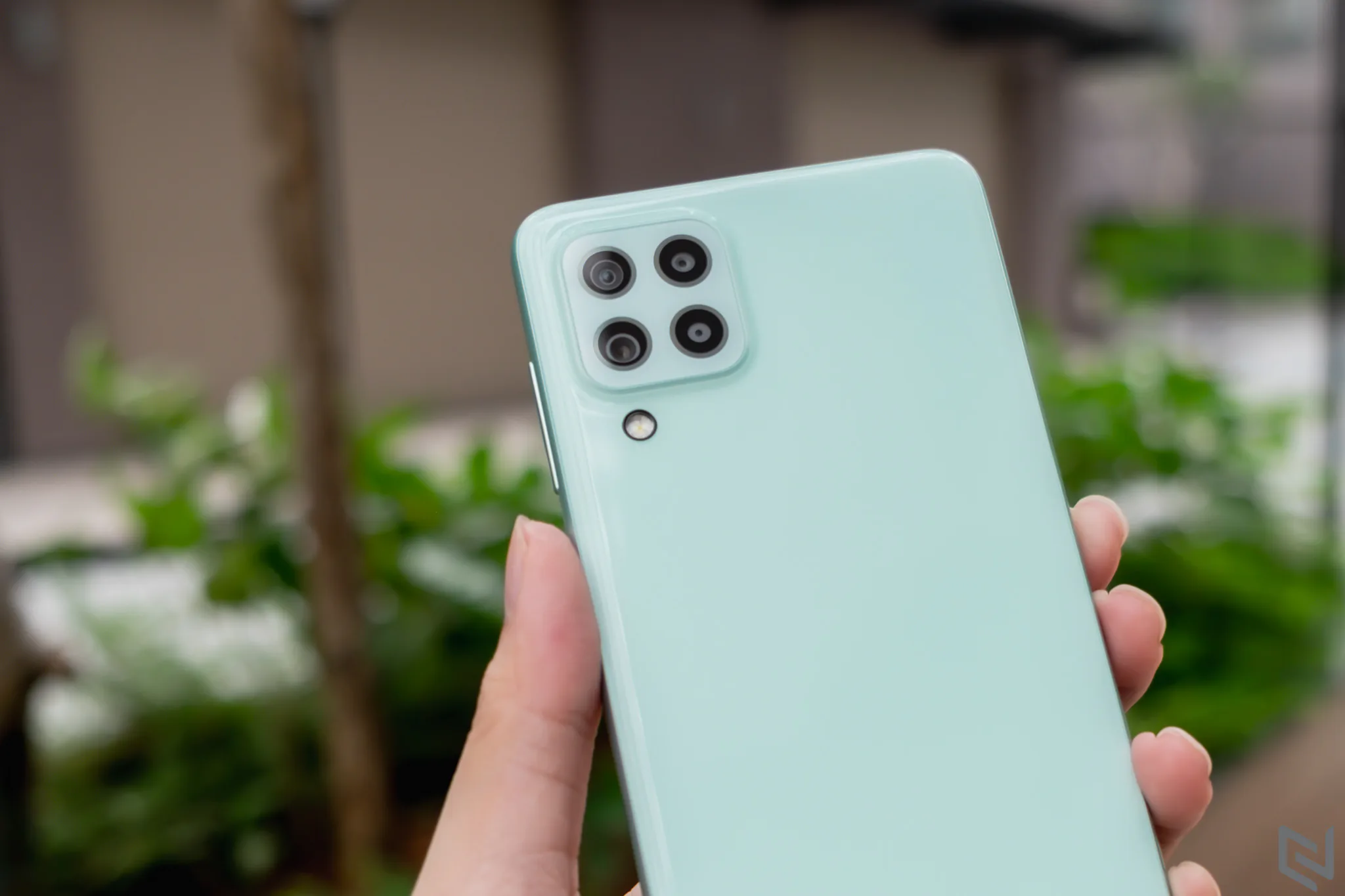 Trên tay Galaxy A22: Thiết kế trẻ trung cho GenZ, màn hình 90Hz, cấu hình mạnh giải trí cực đã