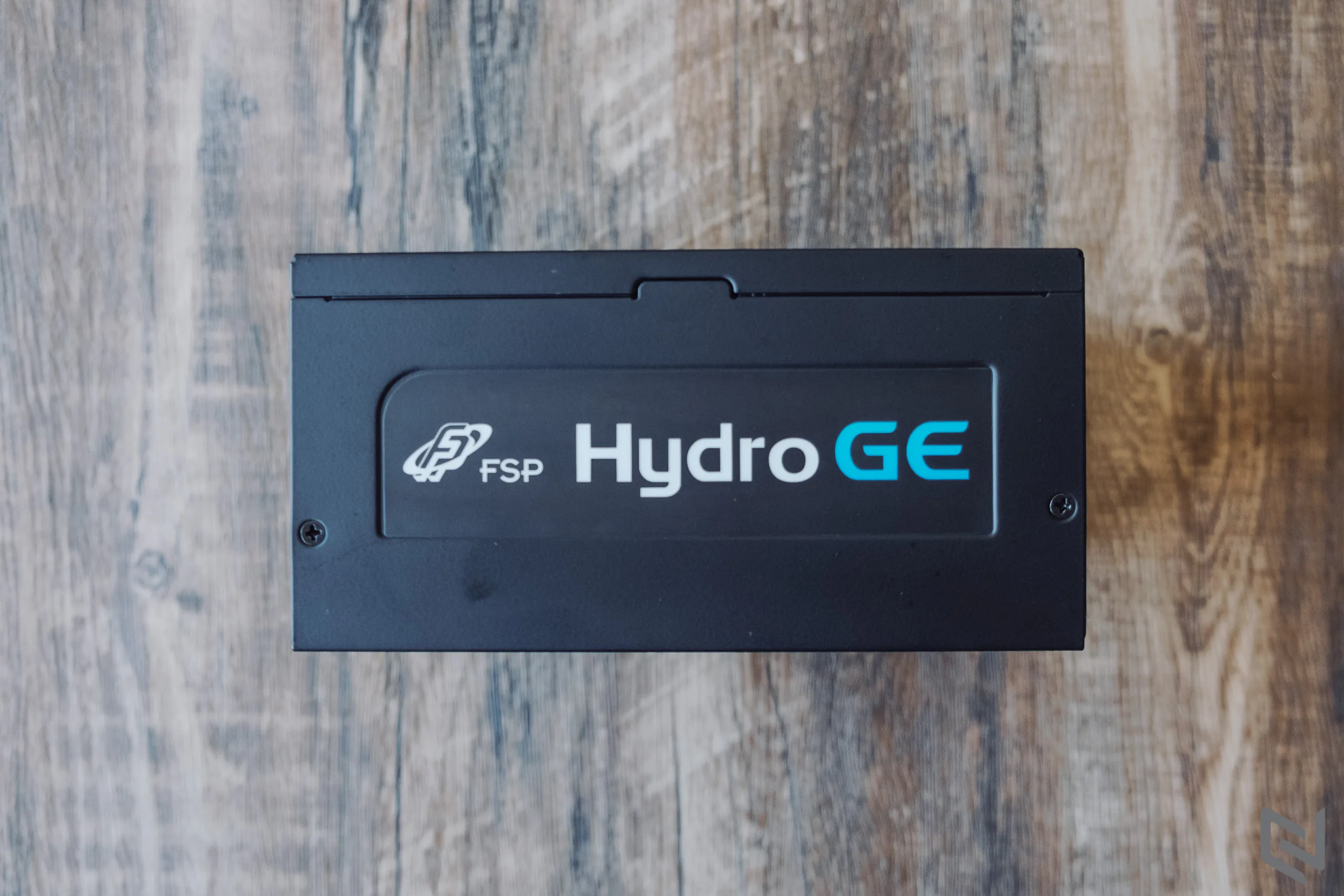 Trên tay nguồn máy tính FSP Hydro GE 650W: Nhãn vàng 80 Plus hiệu quả, thiết kế modular hợp lý và quạt rất êm