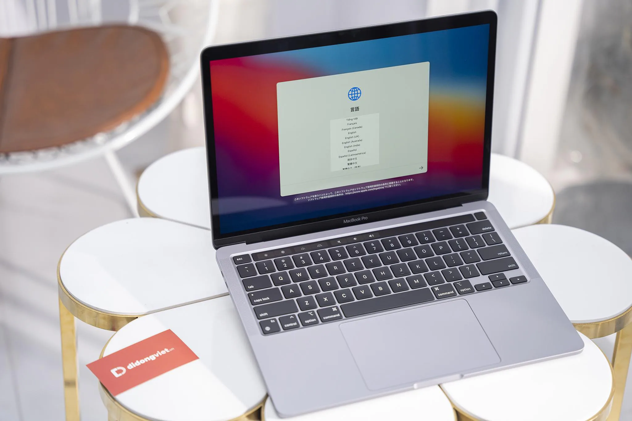 Nhu cầu mua MacBook Air, Pro M1 2020 tăng 55% trong thời điểm giãn cách xã hội