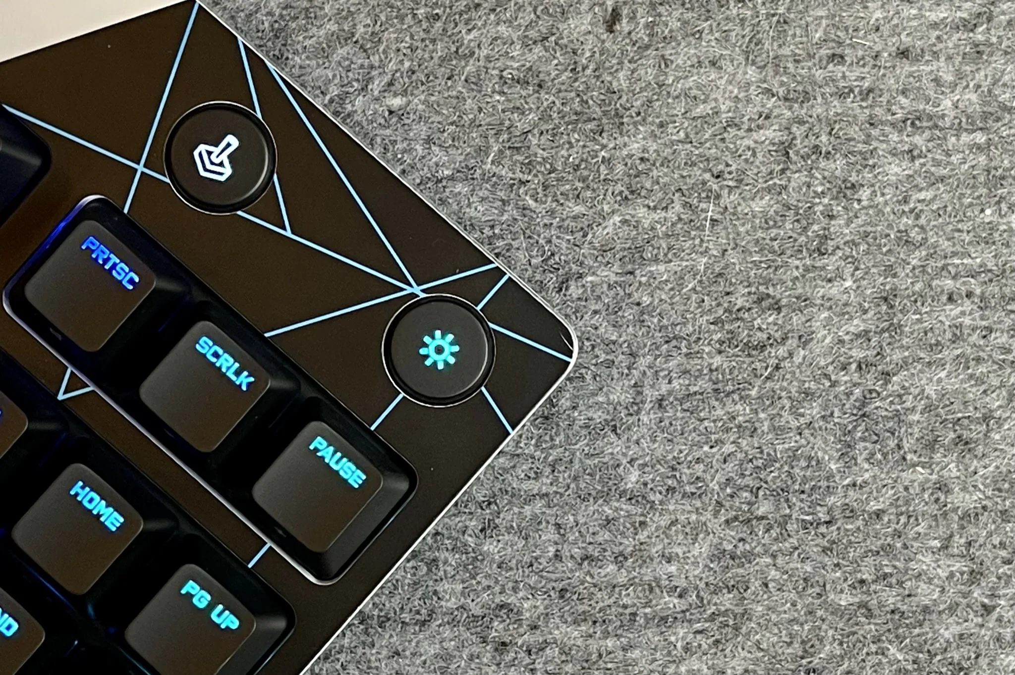 Trải nghiệm trọn bộ gaming gear League of Legends K/DA từ Logitech: Đẹp mắt và đầy phong cách, nhiều tính năng tối ưu cho game thủ