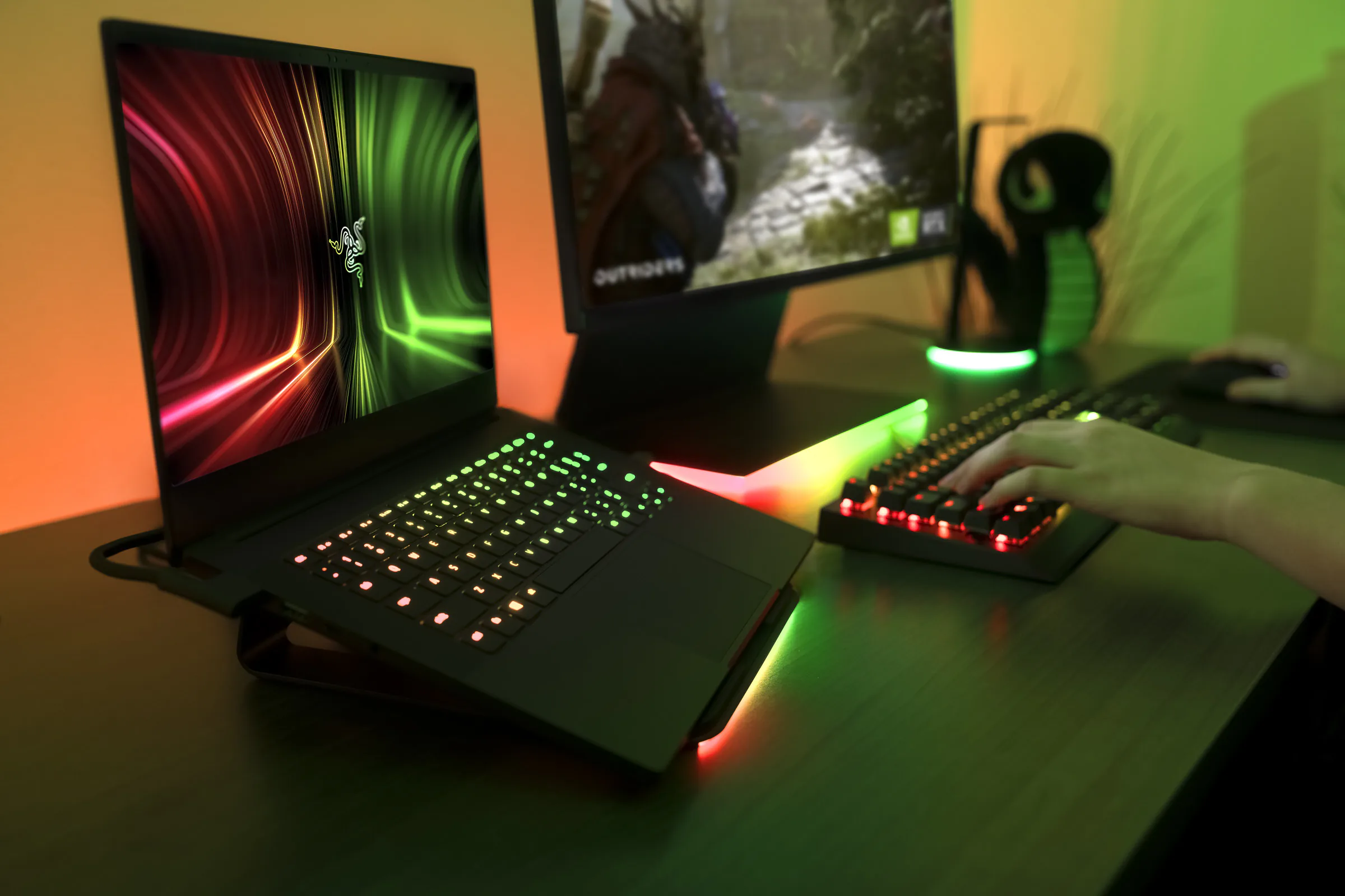 Razer ra mắt laptop Blade 14 mới với CPU Ryzen 9 cùng tuỳ chọn lên đến RTX 3080