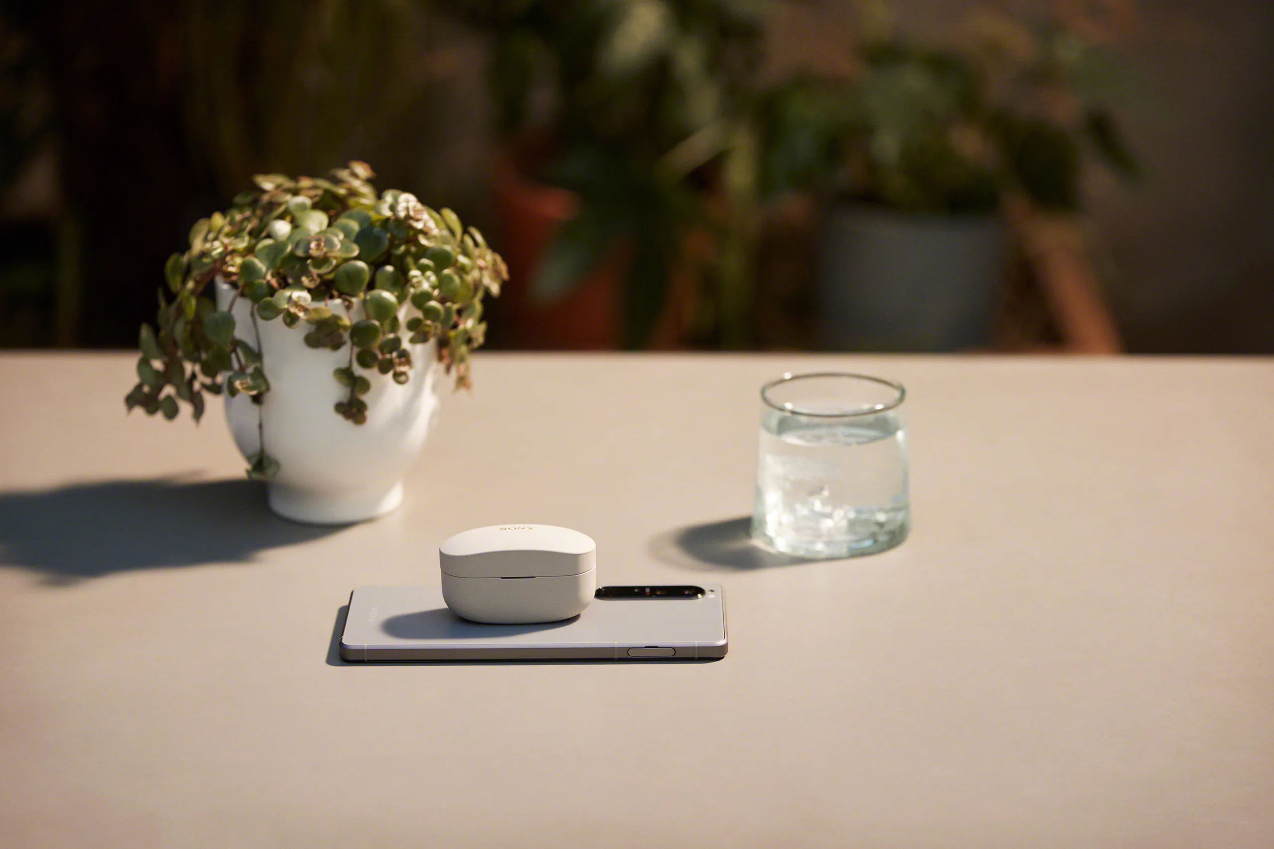 Tai nghe Sony WF-1000XM4 ra mắt: Thế hệ Truly Wireless mới, Hi-Res Audio, phiêu trọn thế giới thanh âm