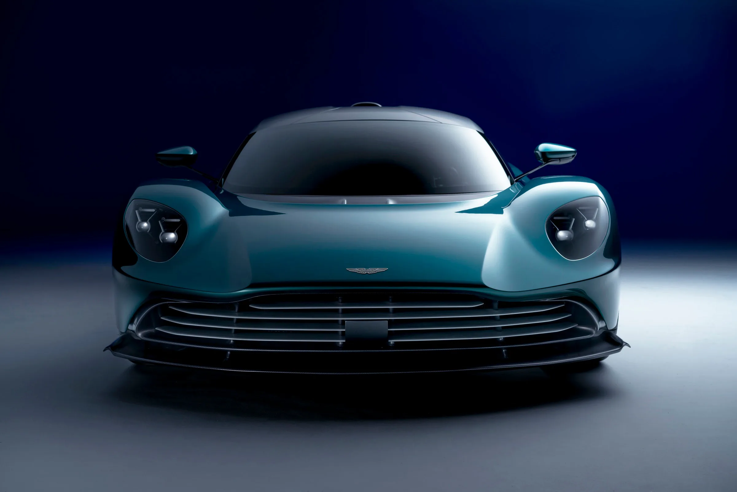 Siêu xe điện hybrid Aston Martin Valhalla có mã lực khủng 937