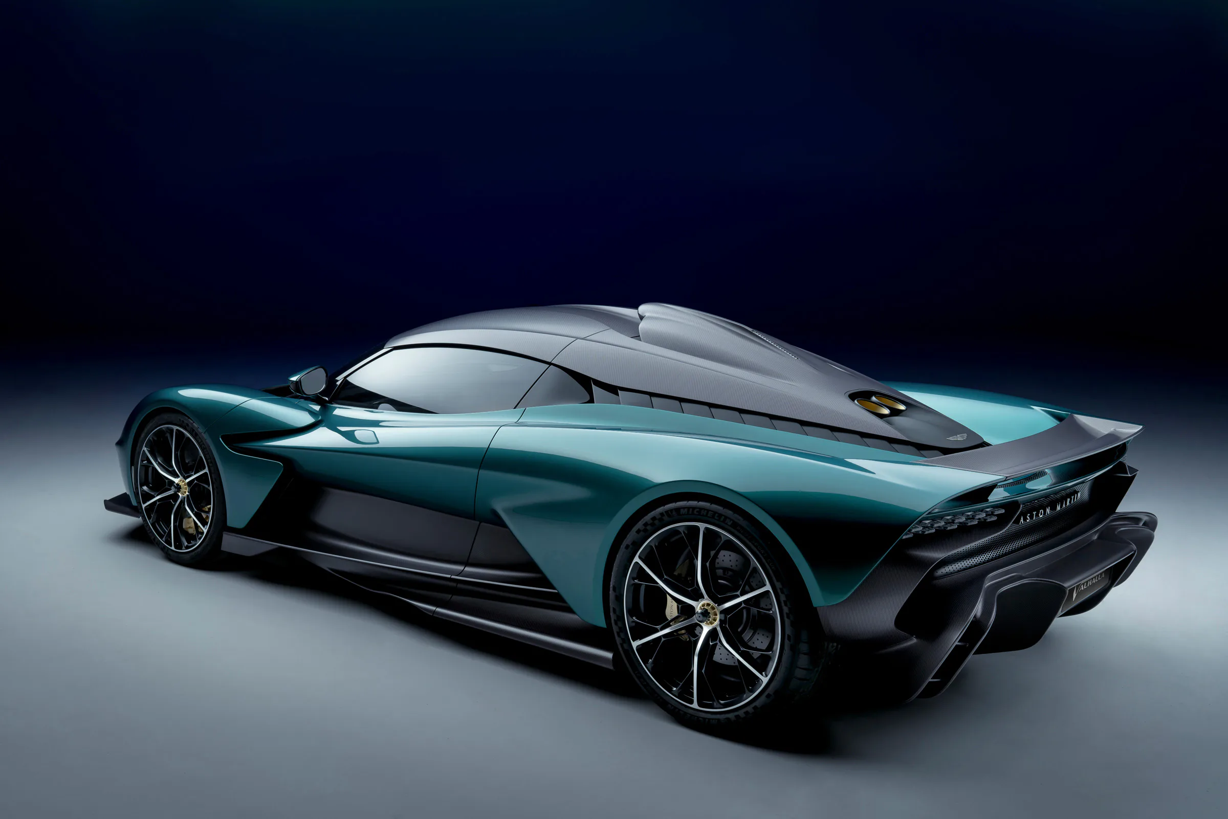 Siêu xe điện hybrid Aston Martin Valhalla có mã lực khủng 937