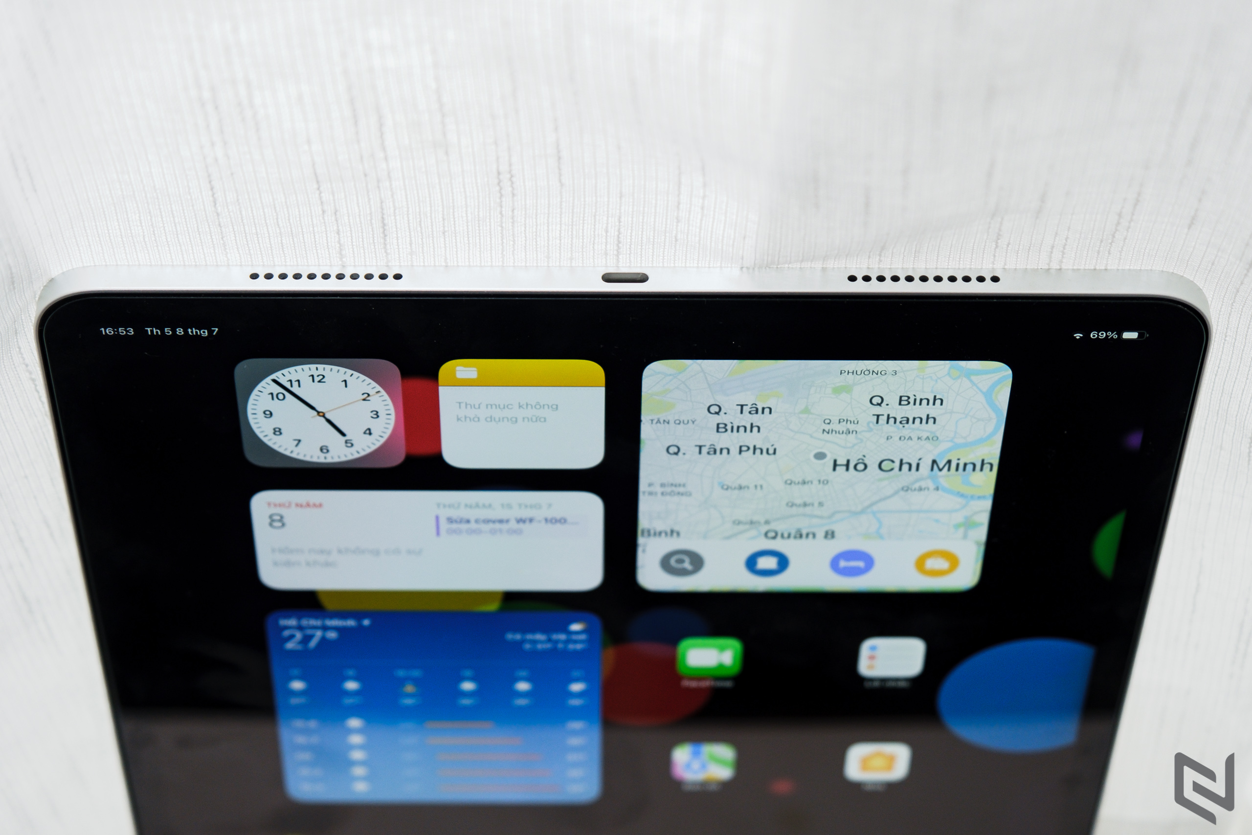 Mở hộp iPad Pro M1 12.9-inch chính hãng FPT Shop: Màn hình siêu đẹp, siêu mạnh mẽ