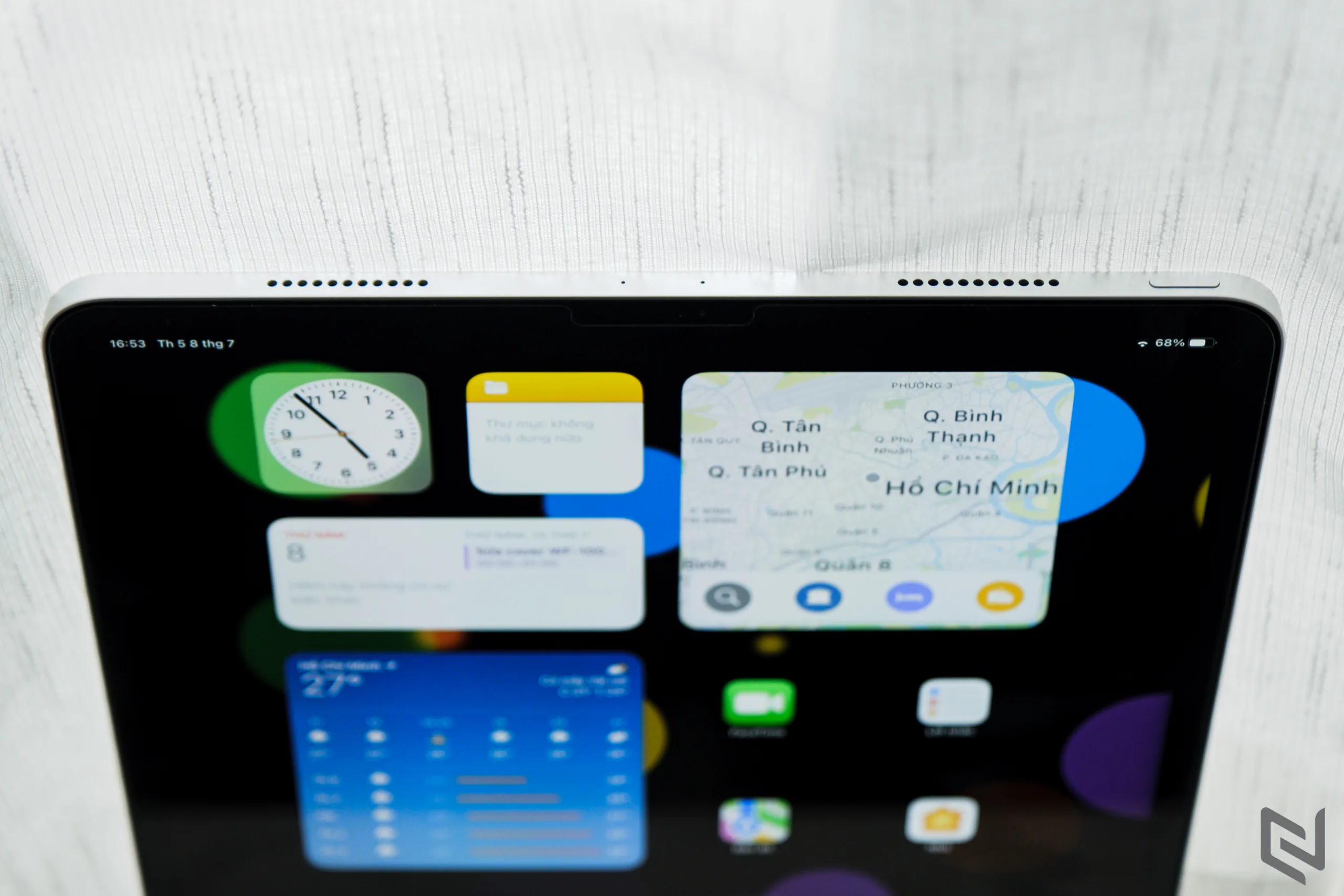 Mở hộp iPad Pro M1 12.9-inch chính hãng FPT Shop: Màn hình siêu đẹp, siêu mạnh mẽ