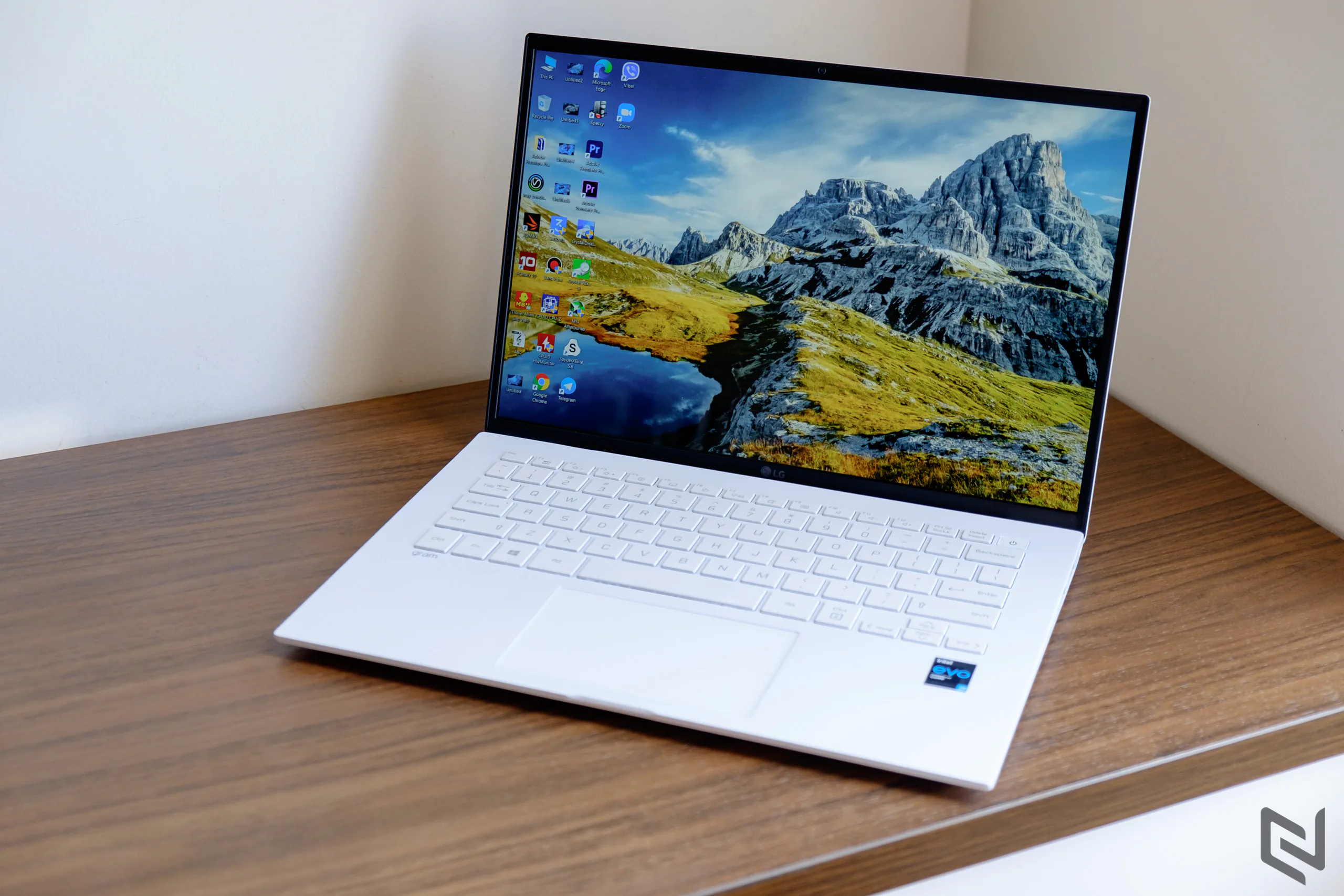 Đánh giá laptop LG gram 2021: Giữ vững phong độ chuẩn gram!