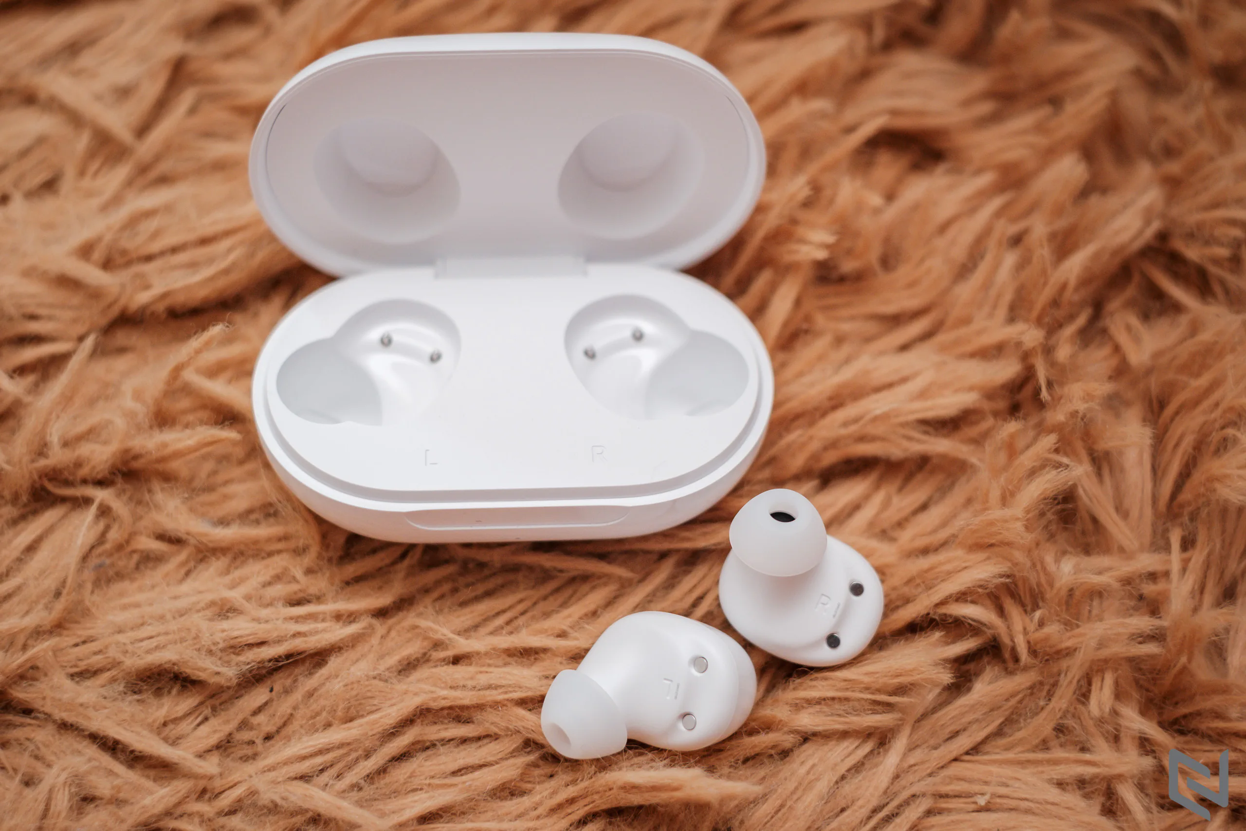 Mở hộp tai nghe Enco Buds: Pin 24h, Bluetooth kép 5.2, chế độ Game Mode độ trễ thấp, chất âm hoàn hảo cho mọi nhu cầu