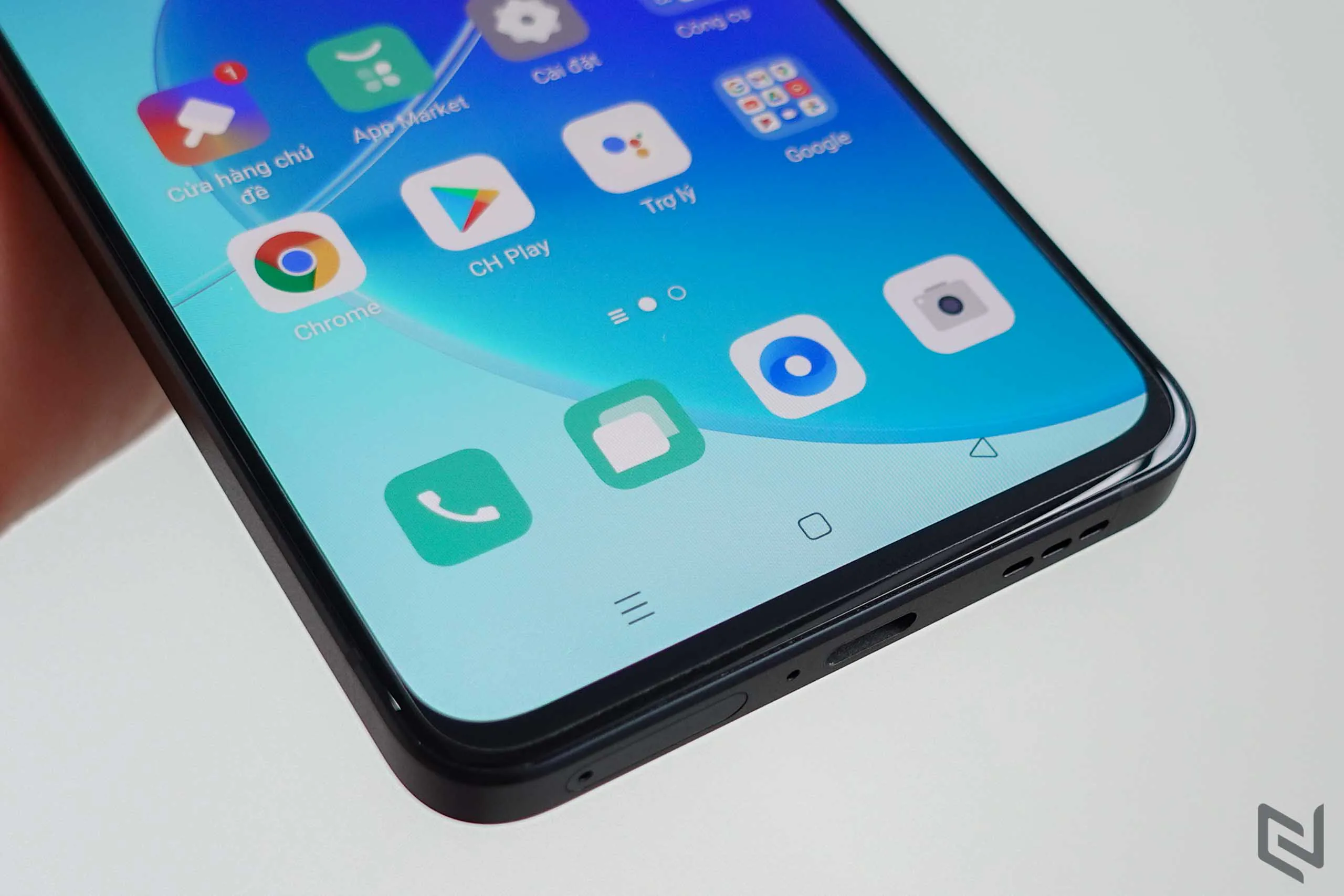 Trên tay OPPO Reno6 5G: Thiết kế cao cấp, hiệu năng mạnh, kết nối 5G cùng tính năng Video Chân dung Bokeh Flare độc đáo
