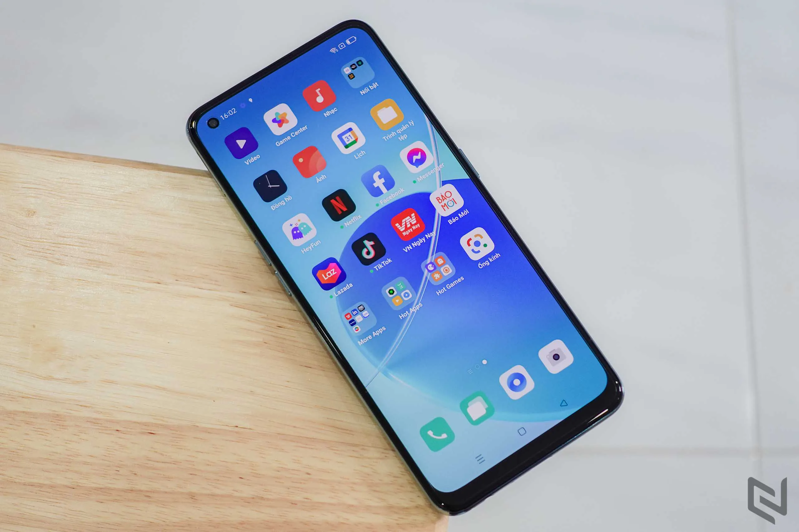 Mở hộp OPPO Reno6 Z 5G: Vẻ ngoài cực kỳ bắt mắt, kết nối 5G và loạt tính năng chụp hình hấp dẫn