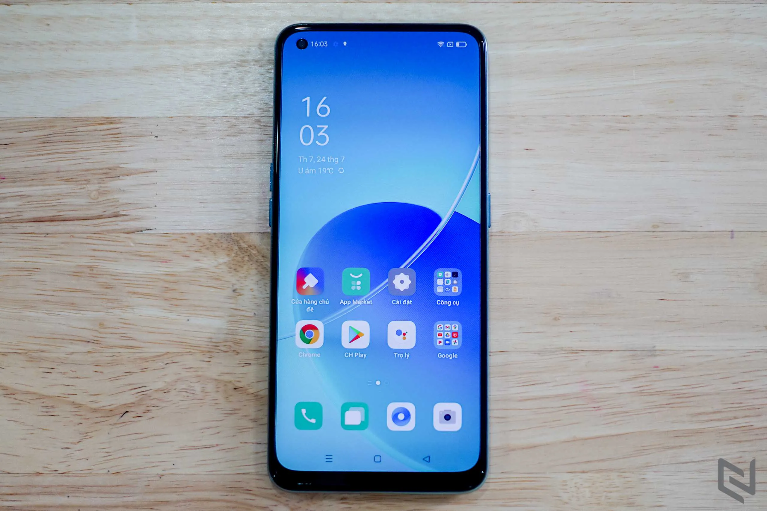Mở hộp OPPO Reno6 Z 5G: Vẻ ngoài cực kỳ bắt mắt, kết nối 5G và loạt tính năng chụp hình hấp dẫn