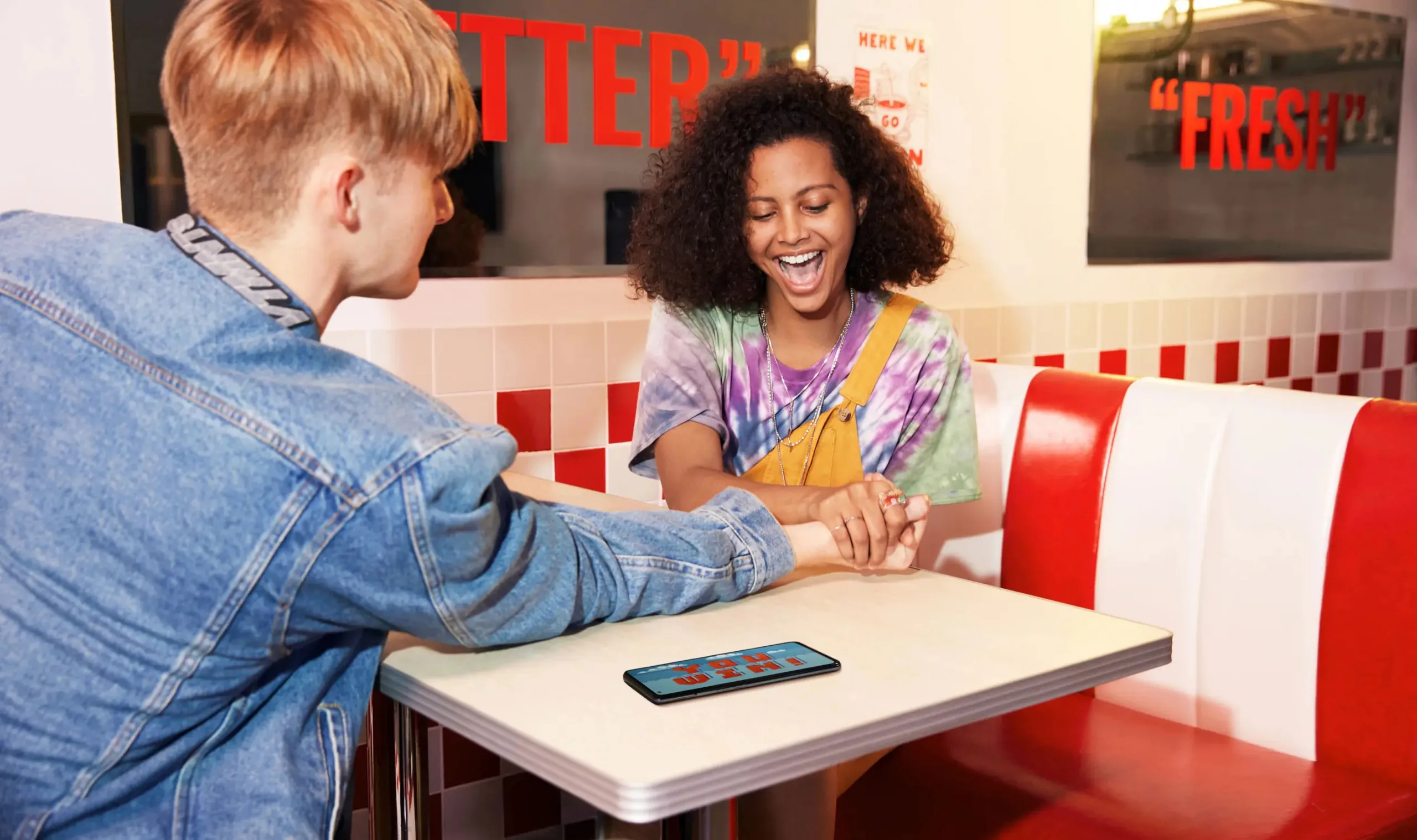 5 lý do bạn nên mua OnePlus Nord CE 5G ngay lúc này: Hàng loạt trang bị đỉnh, giá hấp dẫn